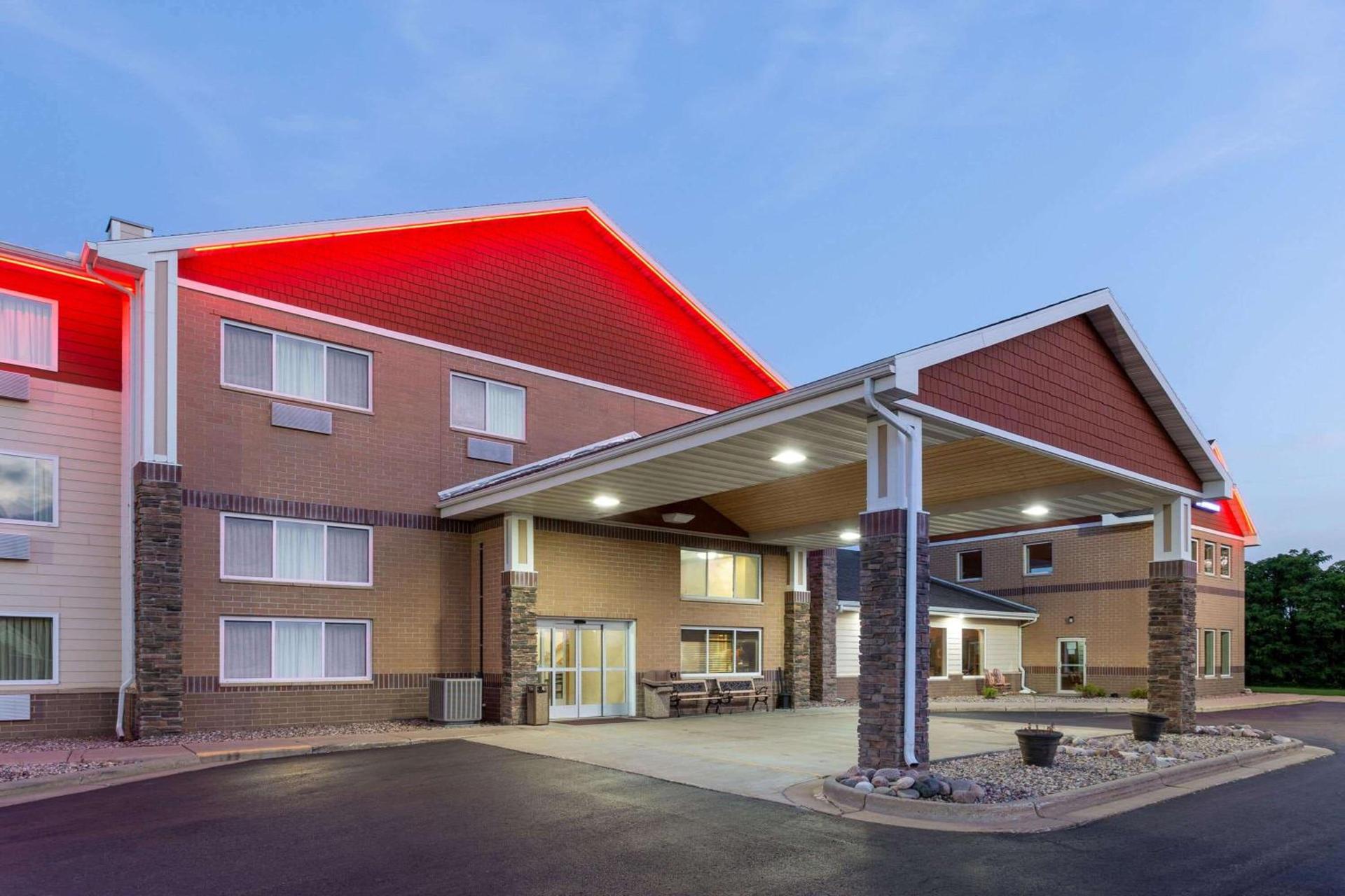 AmericInn by Wyndham Wausau photo 2