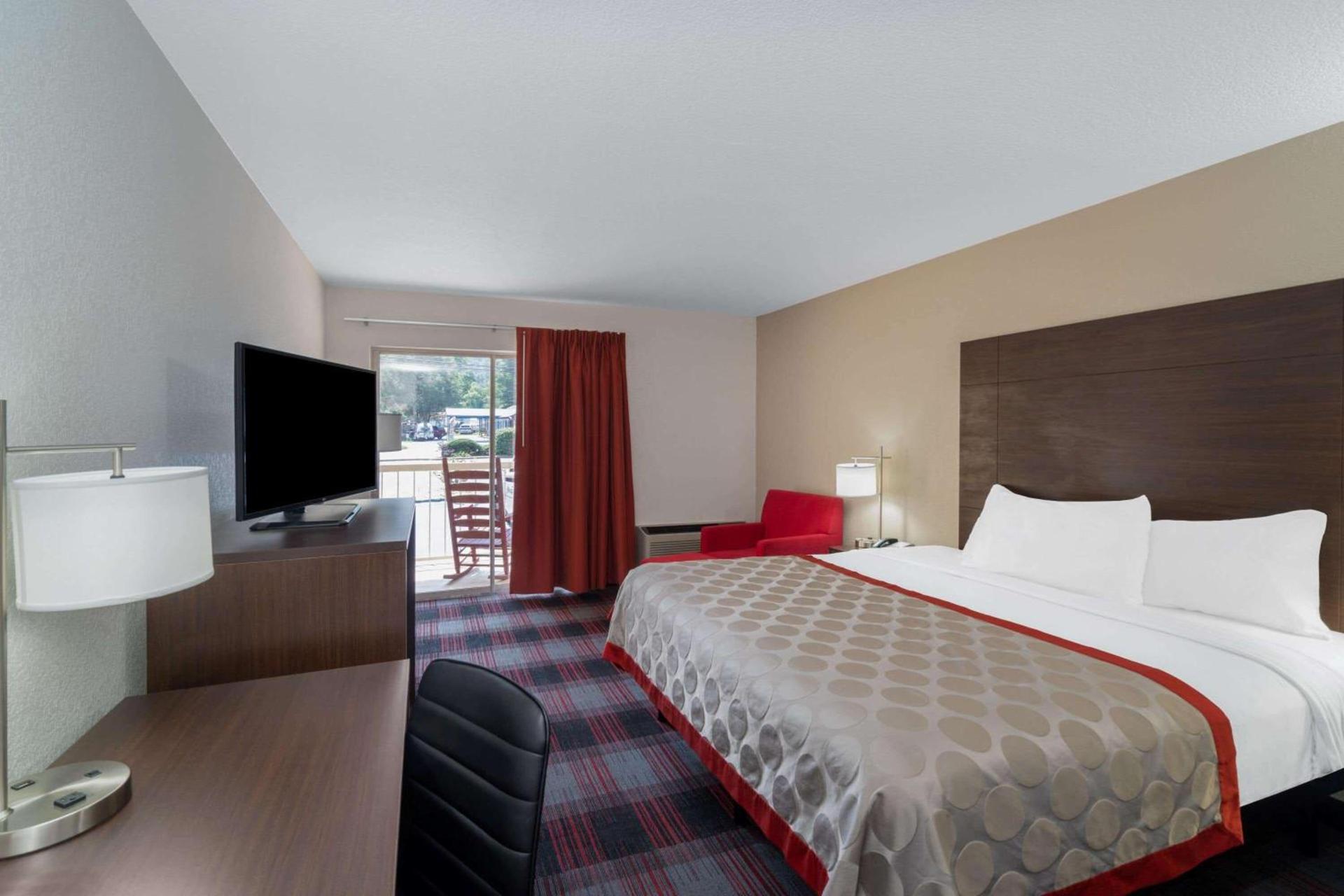 Ramada by Wyndham Maggie Valley photo 7