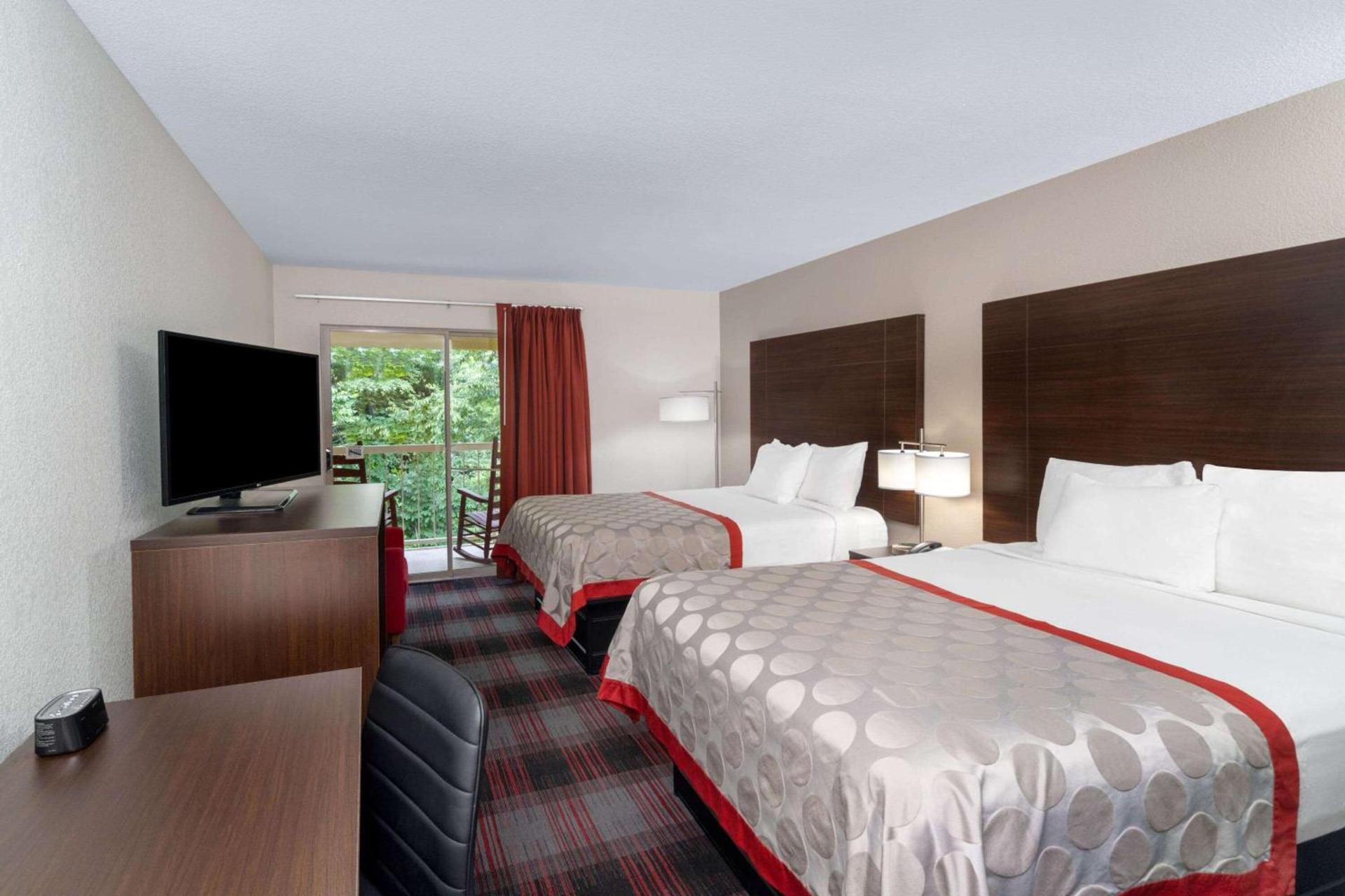 Ramada by Wyndham Maggie Valley photo 8