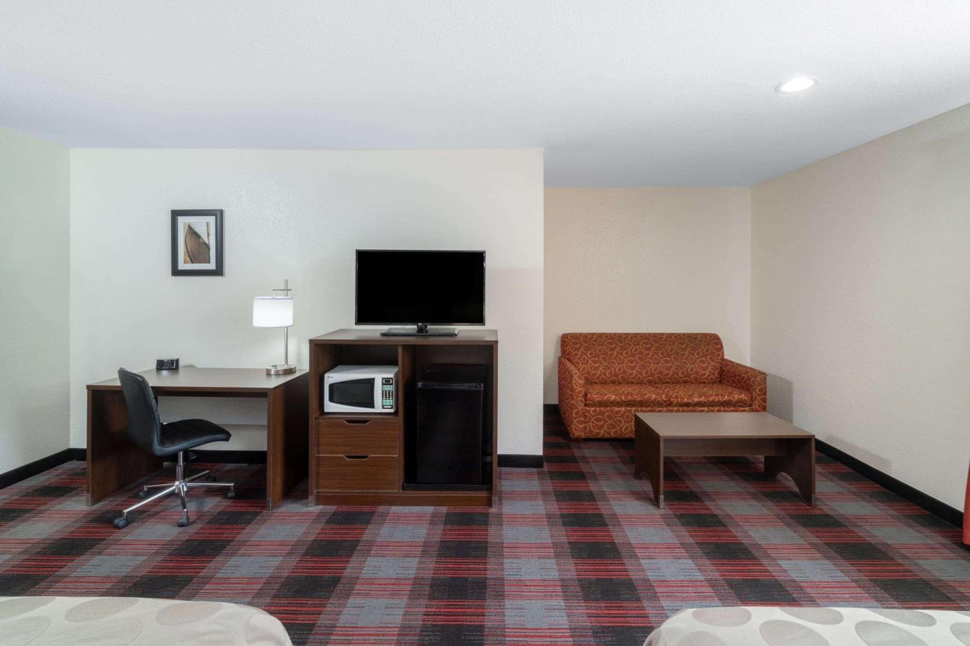 Ramada by Wyndham Maggie Valley photo 12