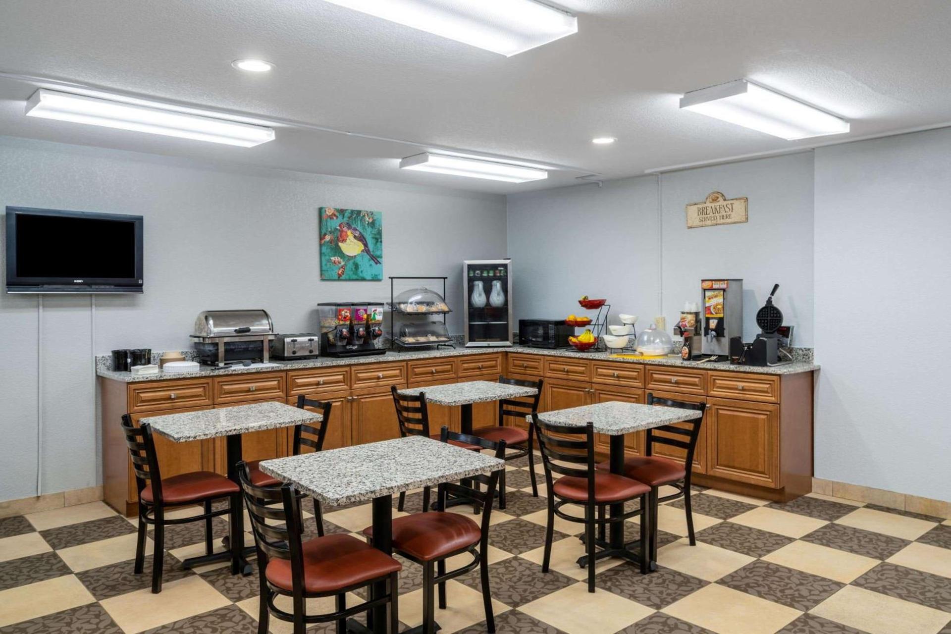 Ramada by Wyndham Maggie Valley photo 4