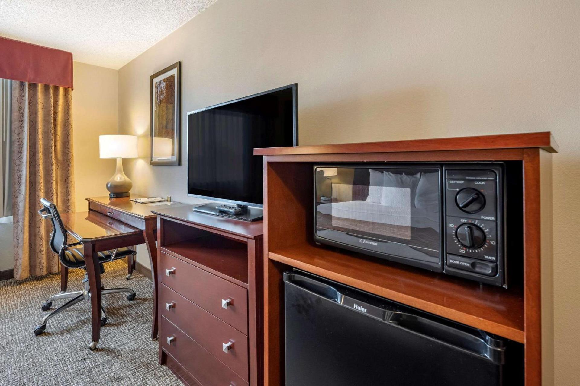 Comfort Inn & Suites Kelso - Longview photo 9