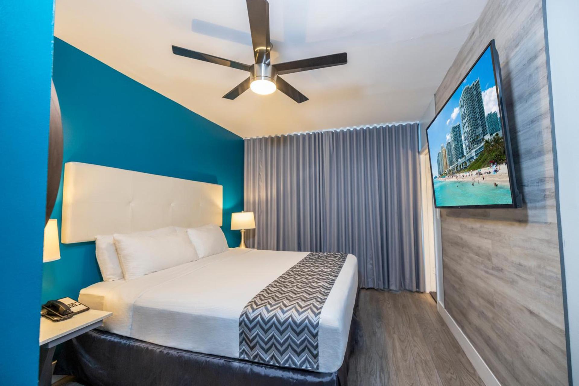 Colony Hotel photo 8