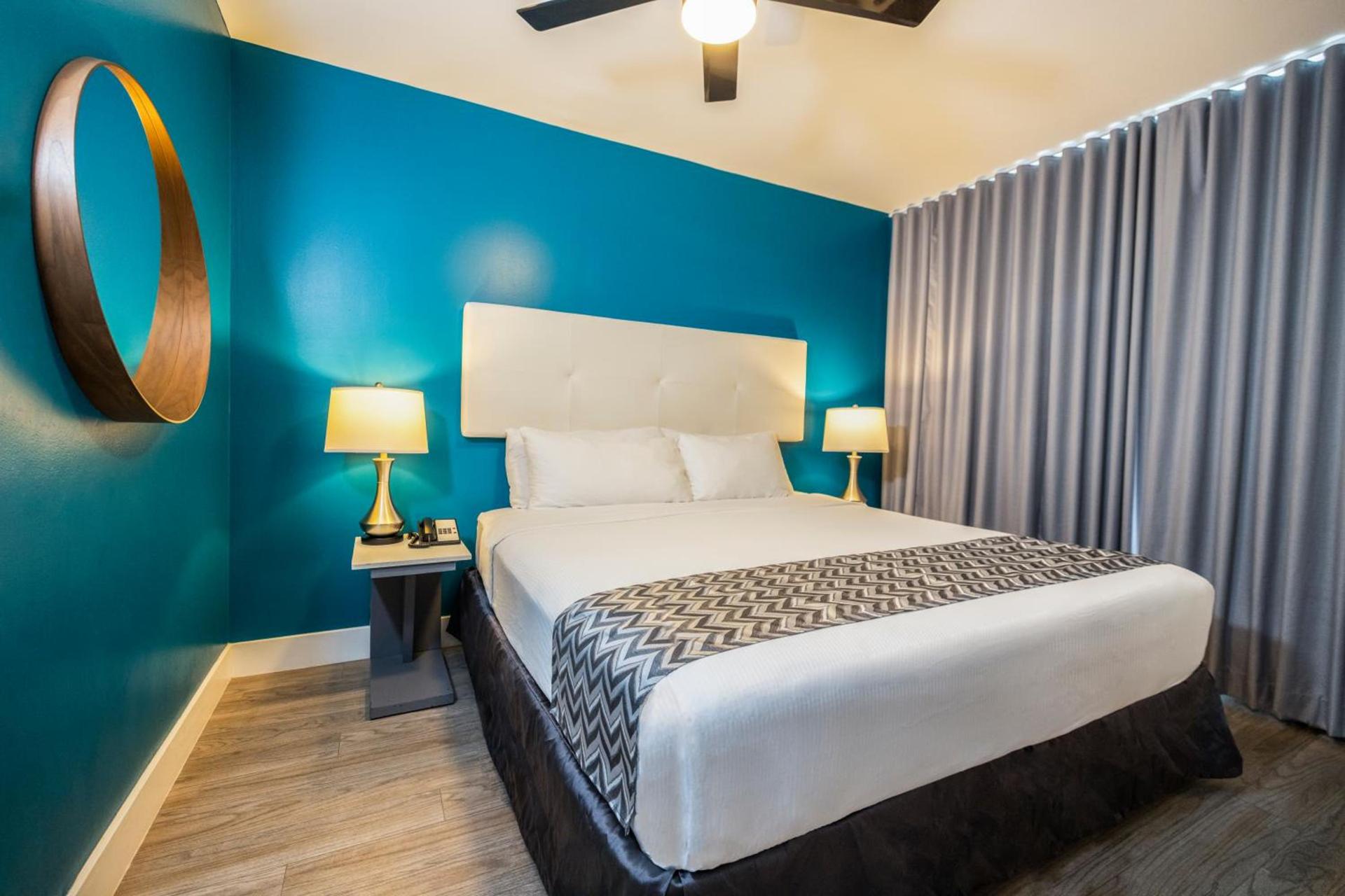 Colony Hotel photo 13