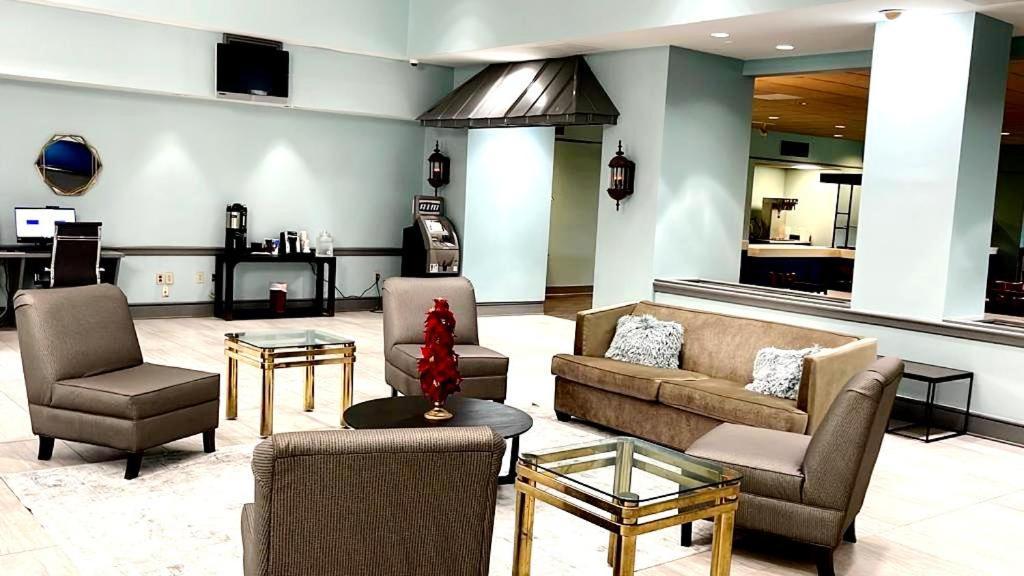 Clarion Inn & Suites Florence - Darlington photo 30
