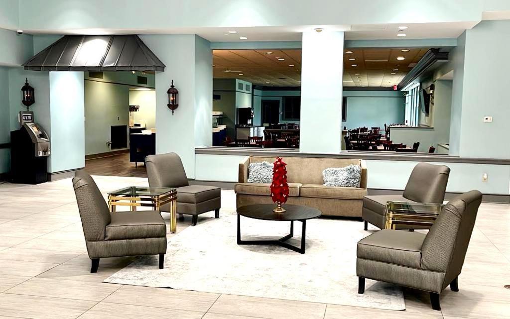 Clarion Inn & Suites Florence - Darlington photo 34