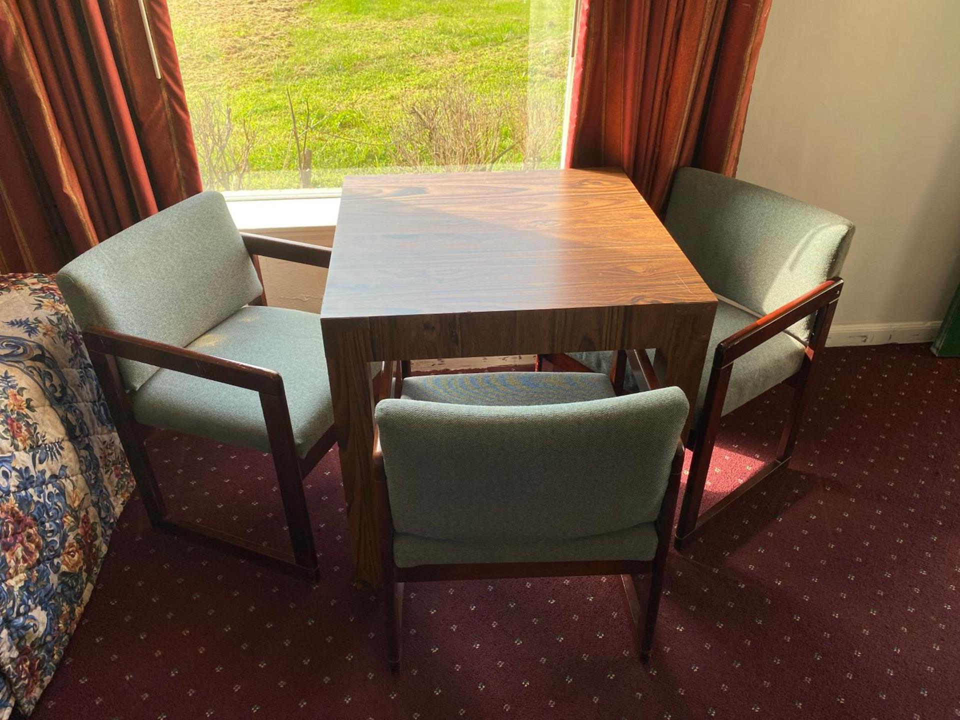 Royal Inn photo 9