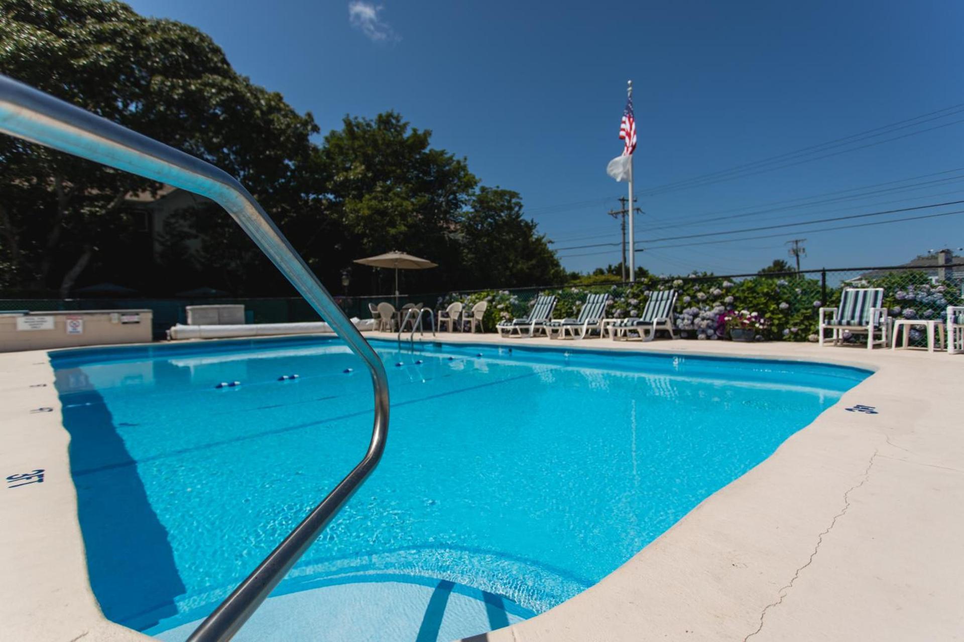 A Beach Breeze Inn photo 3