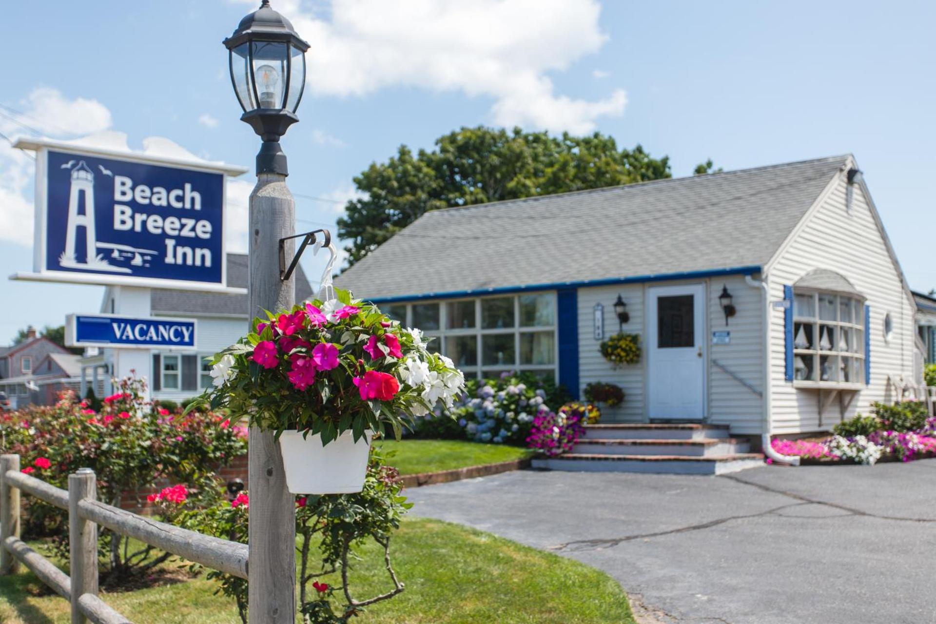 A Beach Breeze Inn photo 1