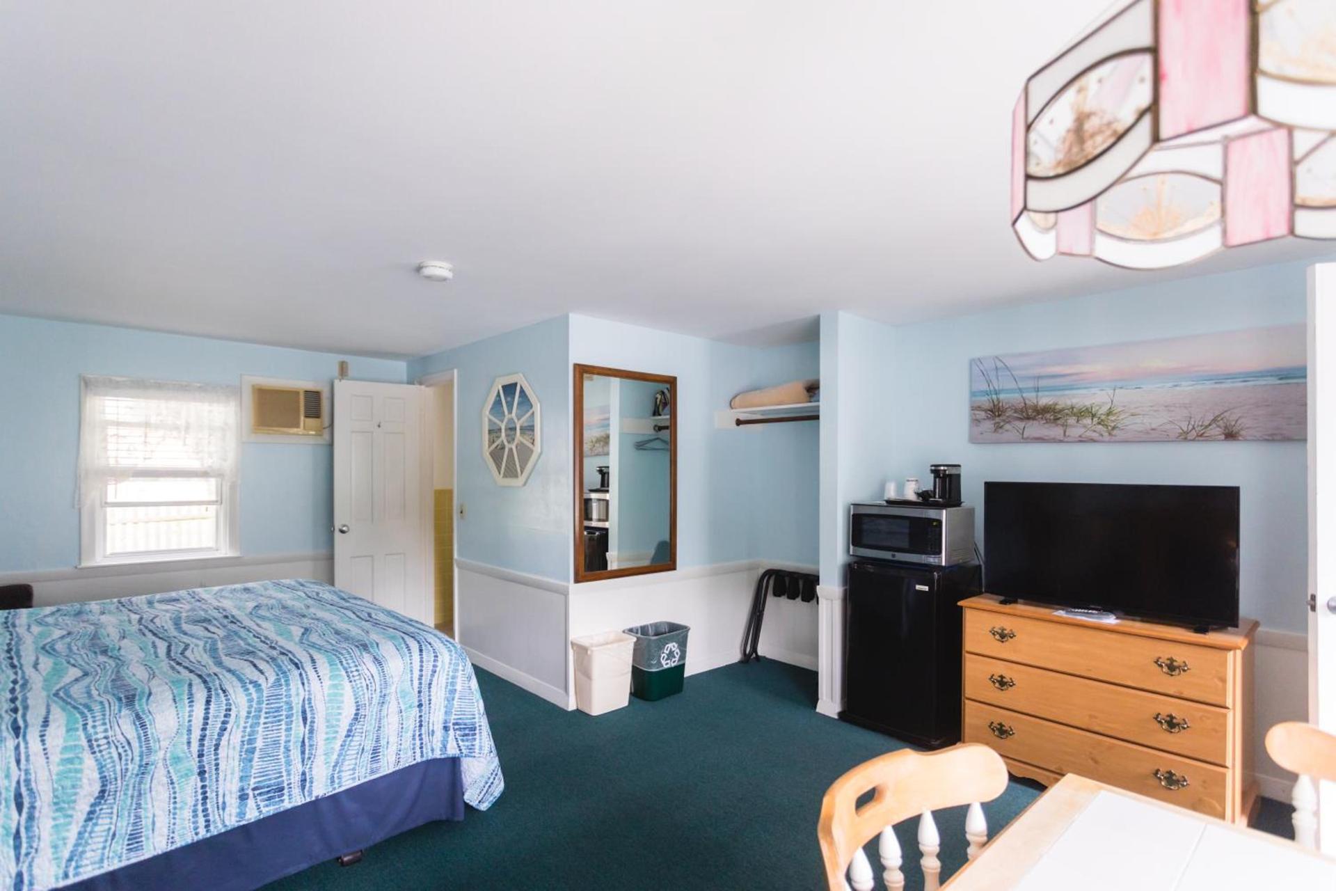 A Beach Breeze Inn photo 10