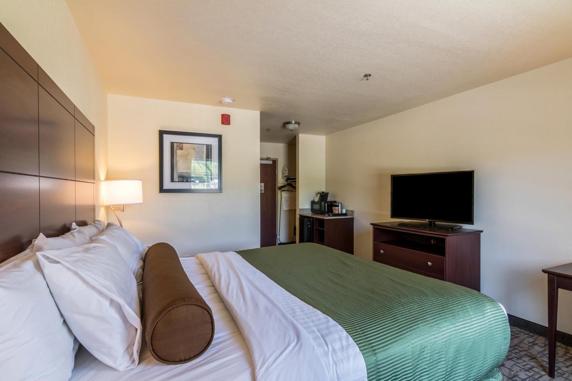Cobblestone Inn & Suites - Barron photo 21