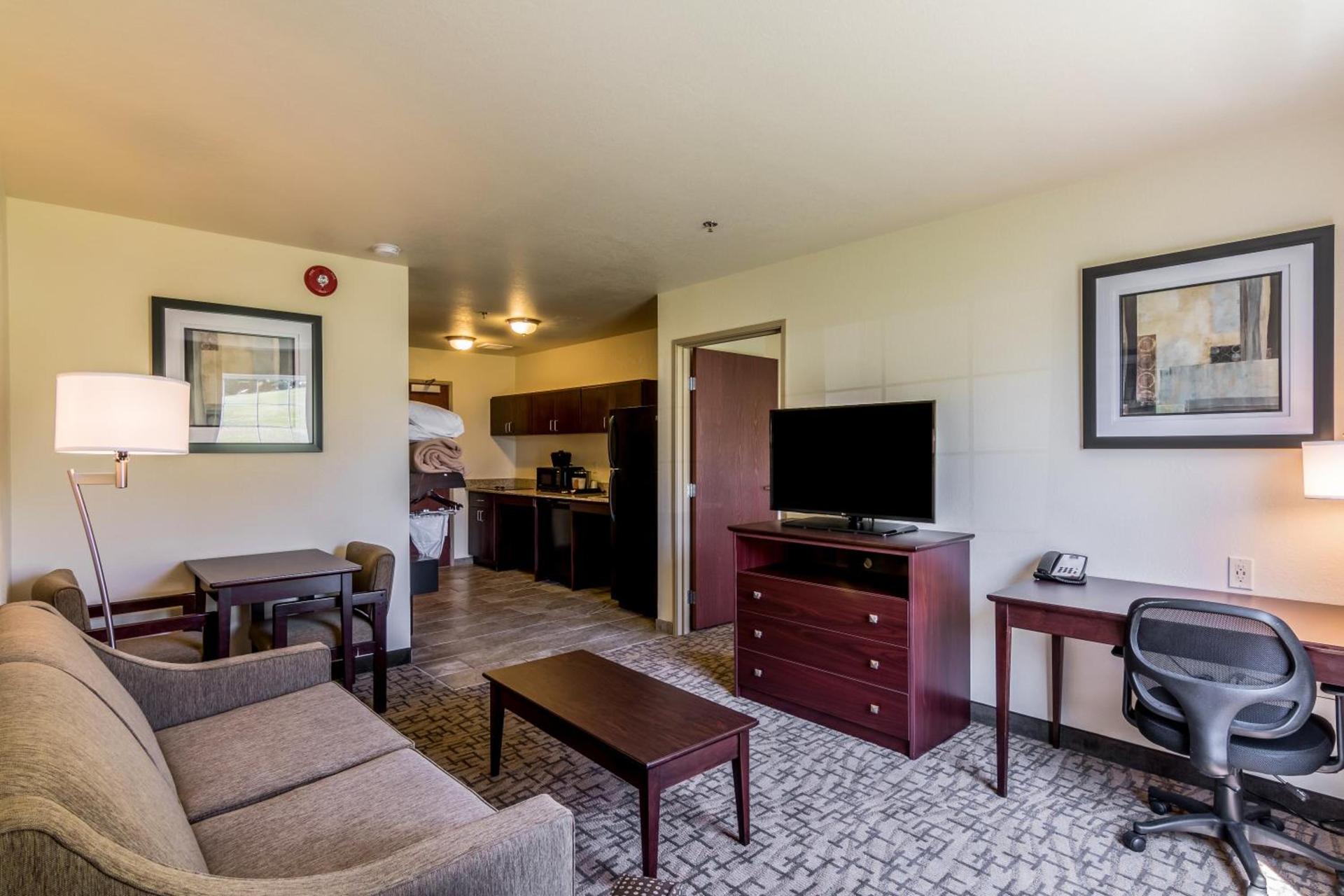 Cobblestone Inn & Suites - Barron photo 23