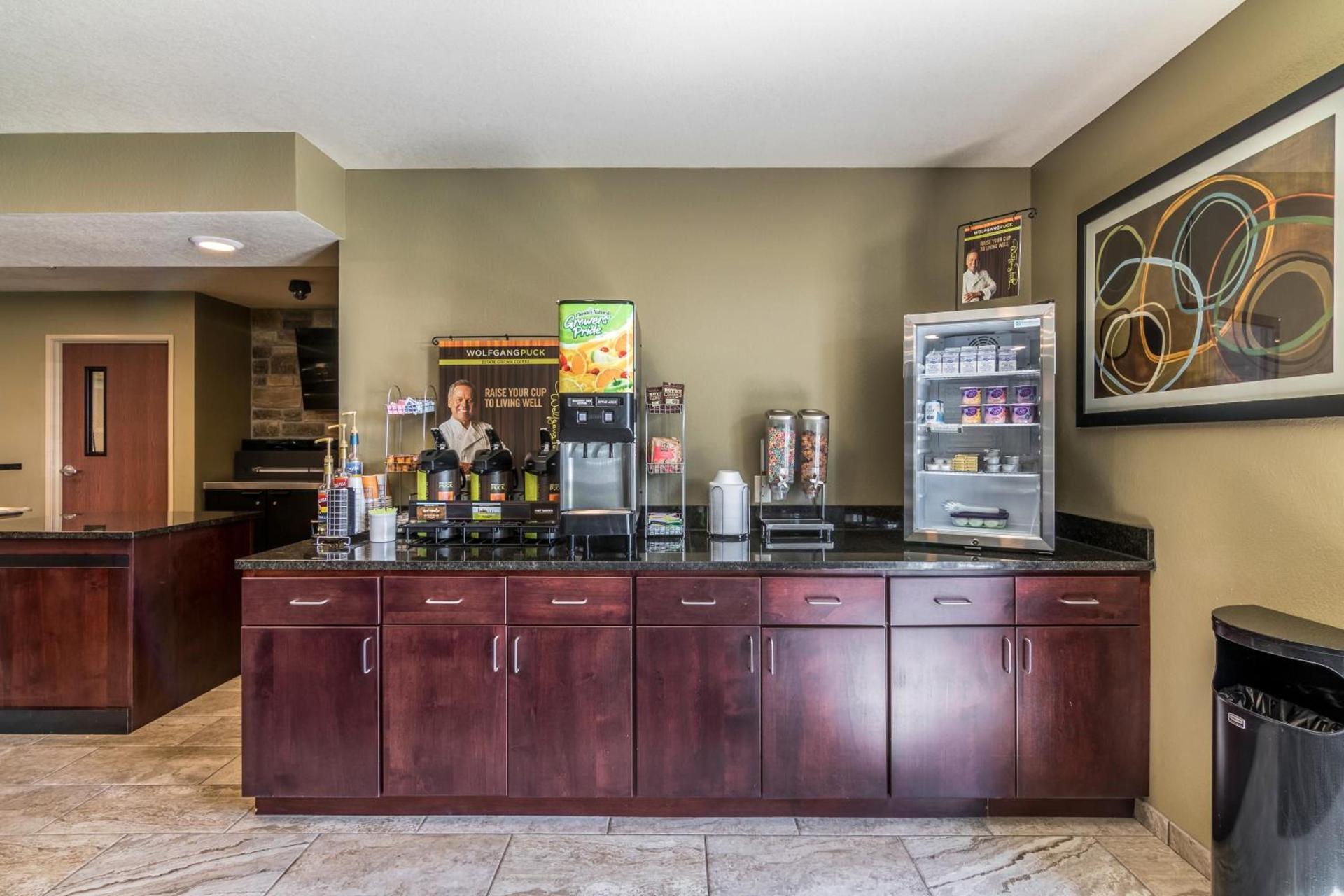 Cobblestone Inn & Suites - Barron photo 27