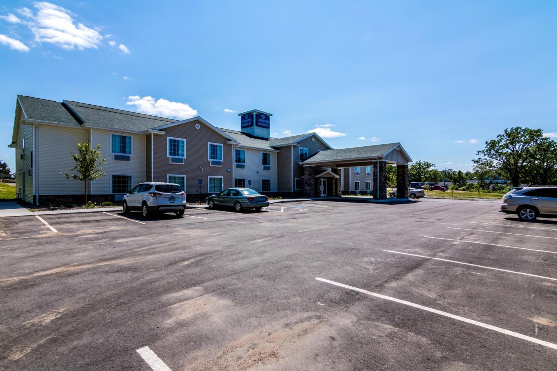 Cobblestone Inn & Suites - Barron photo 36