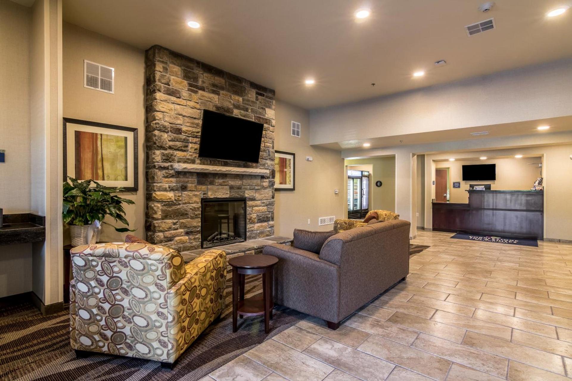 Cobblestone Inn & Suites - Barron photo 33