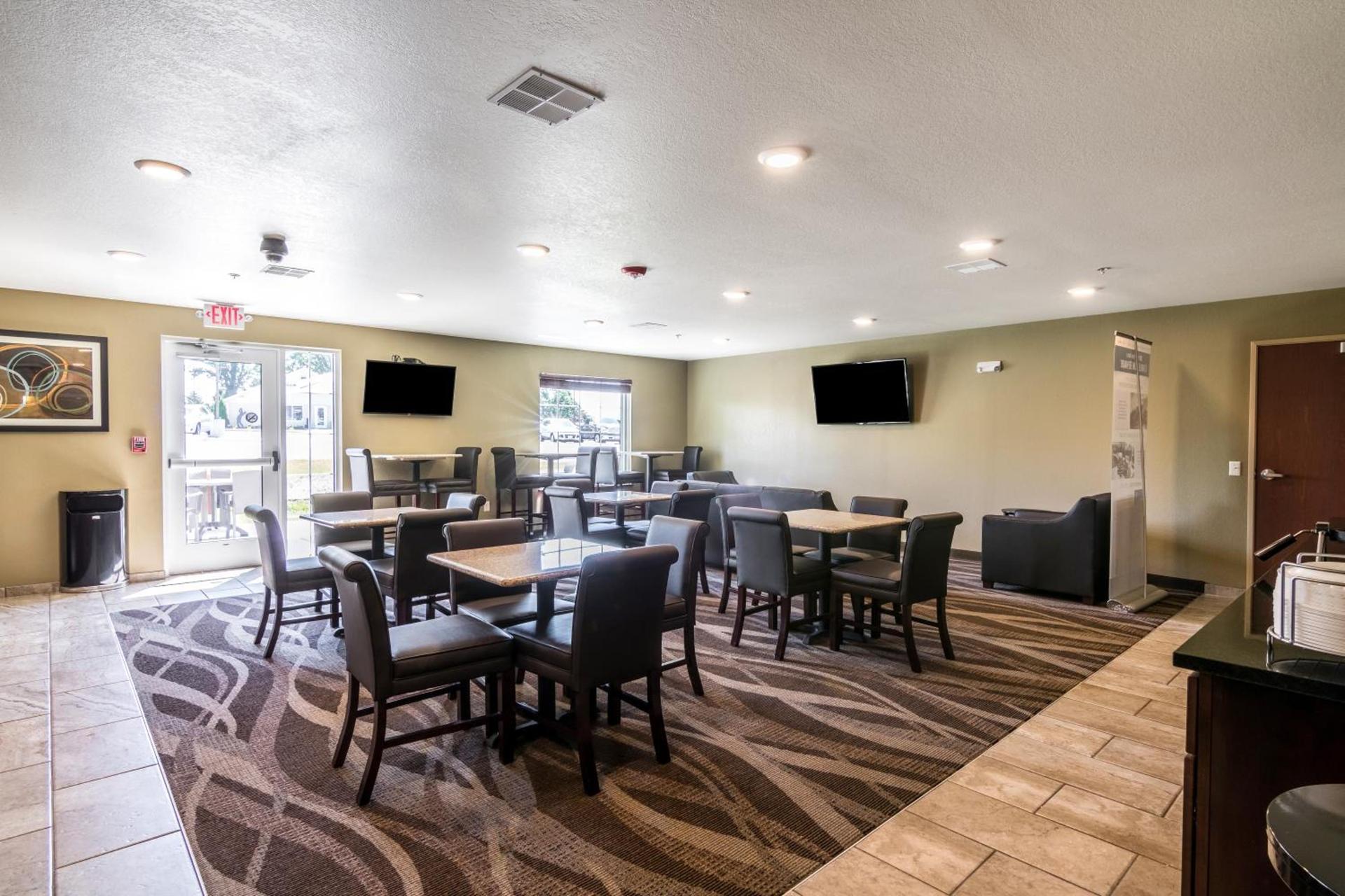 Cobblestone Inn & Suites - Barron photo 32