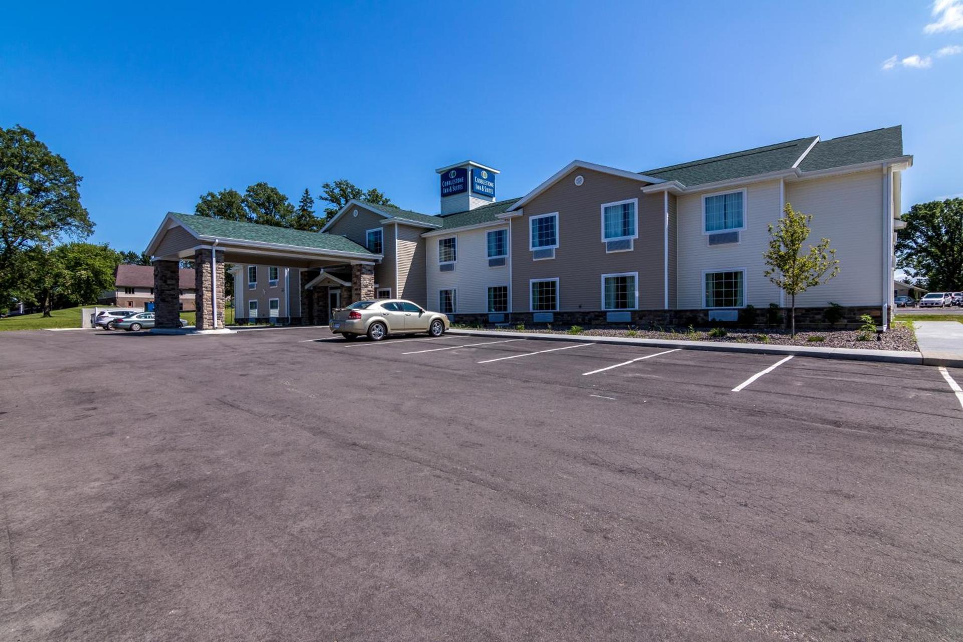 Cobblestone Inn & Suites - Barron photo 37