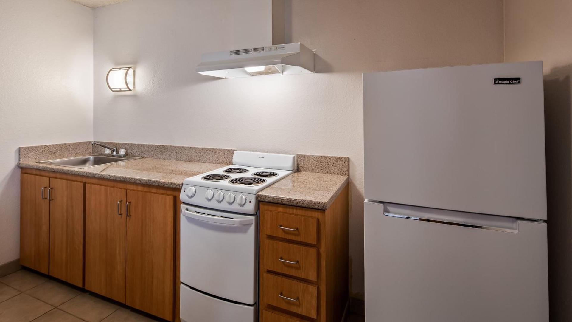 Best Western Aladdin Inn photo 52