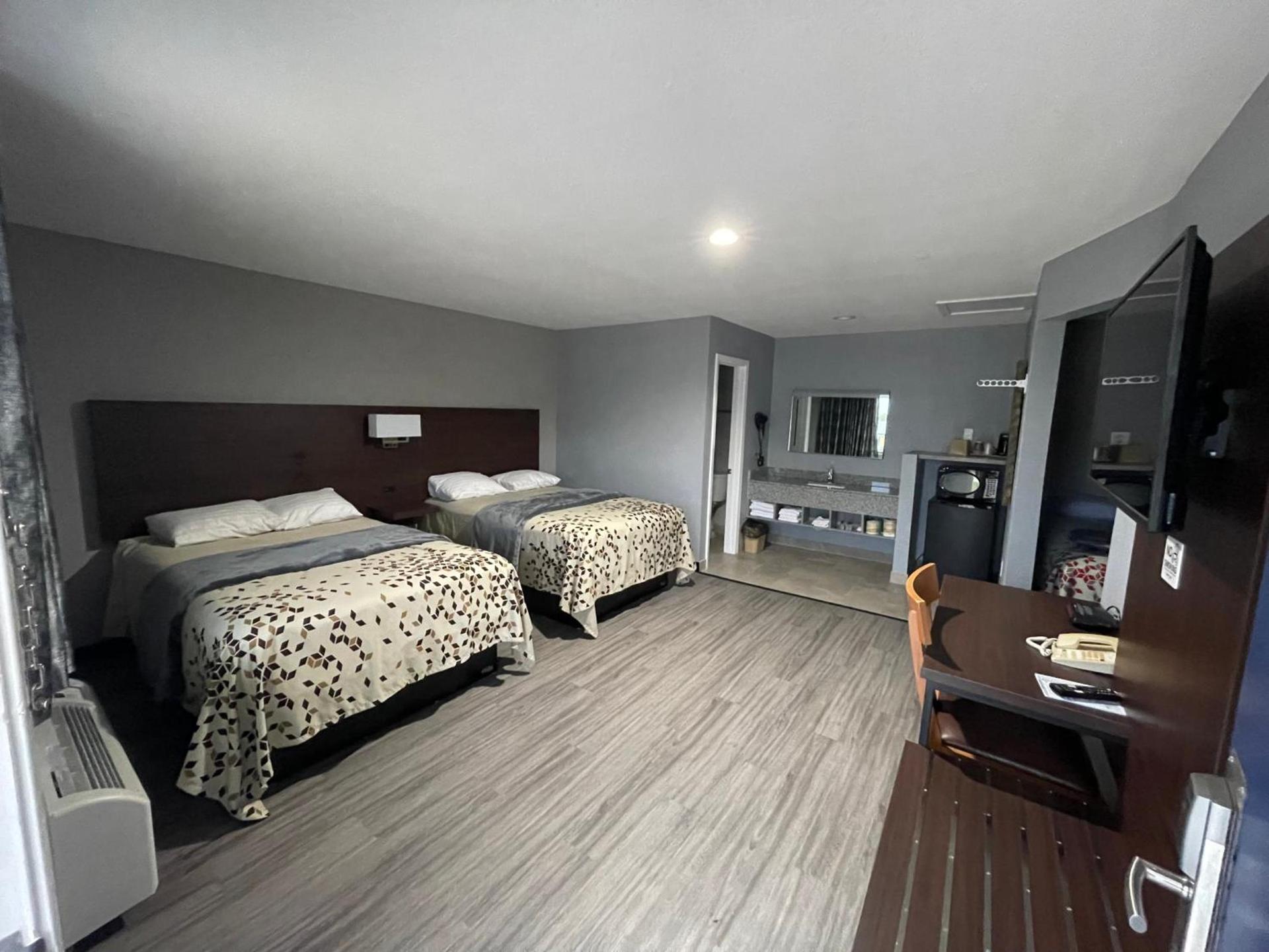 Ridge Motel photo 25