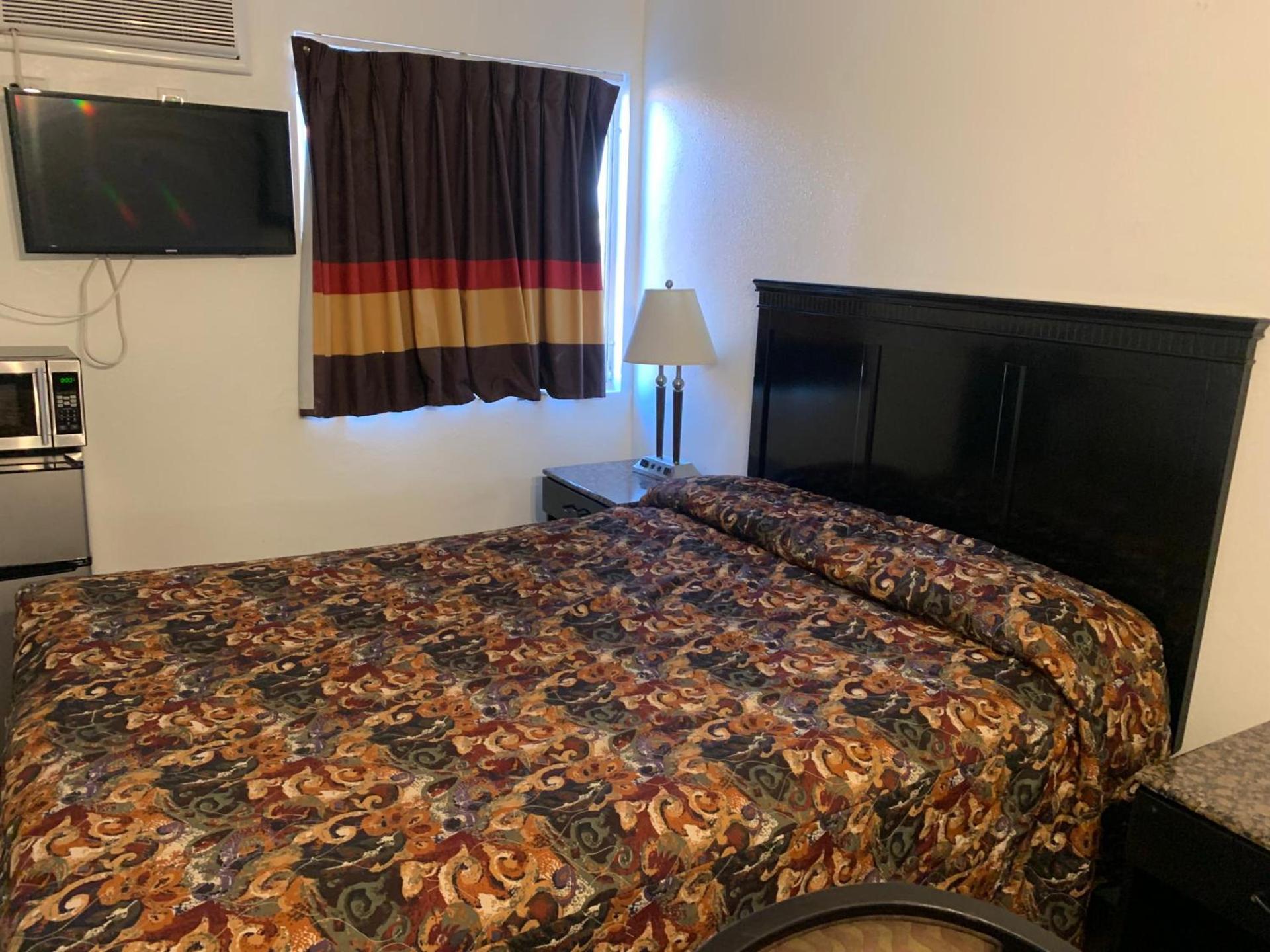 Encore Inn Inglewood photo 9