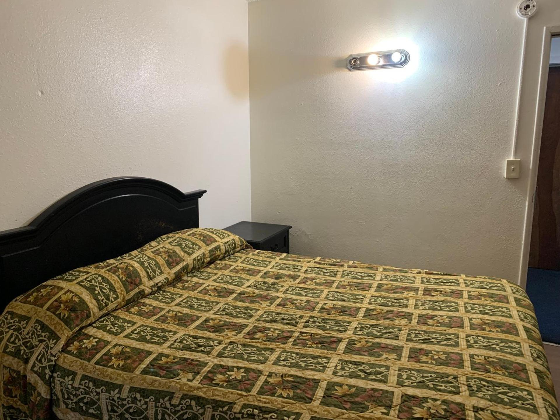 Encore Inn Inglewood photo 6