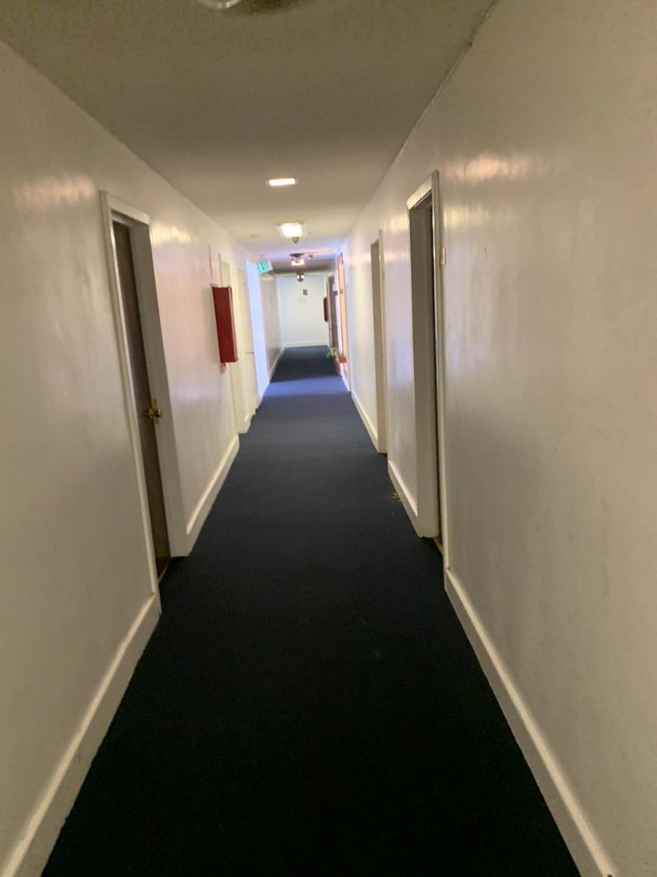 Encore Inn Inglewood photo 23