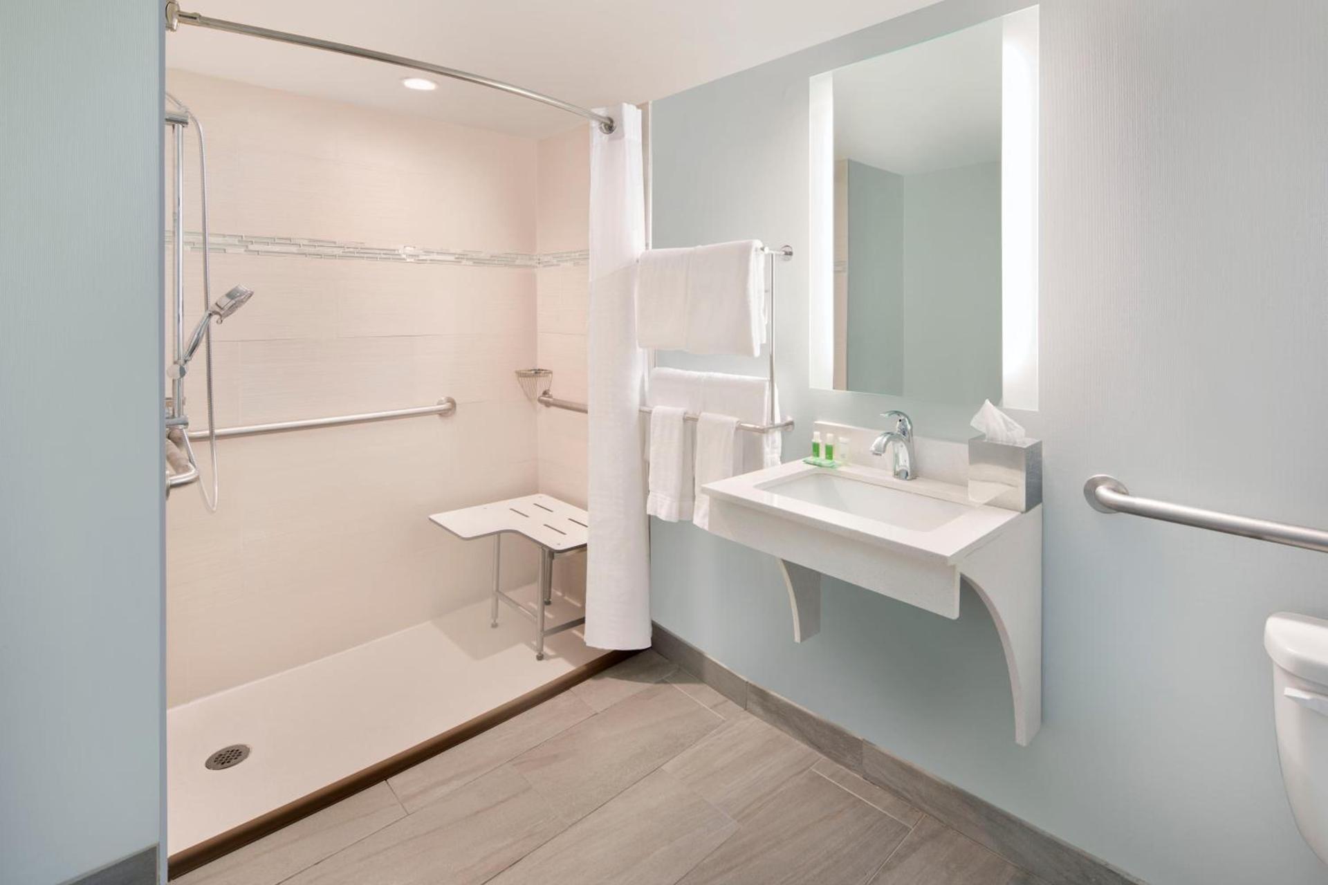 Holiday Inn University Area Charlottesville by IHG photo 35