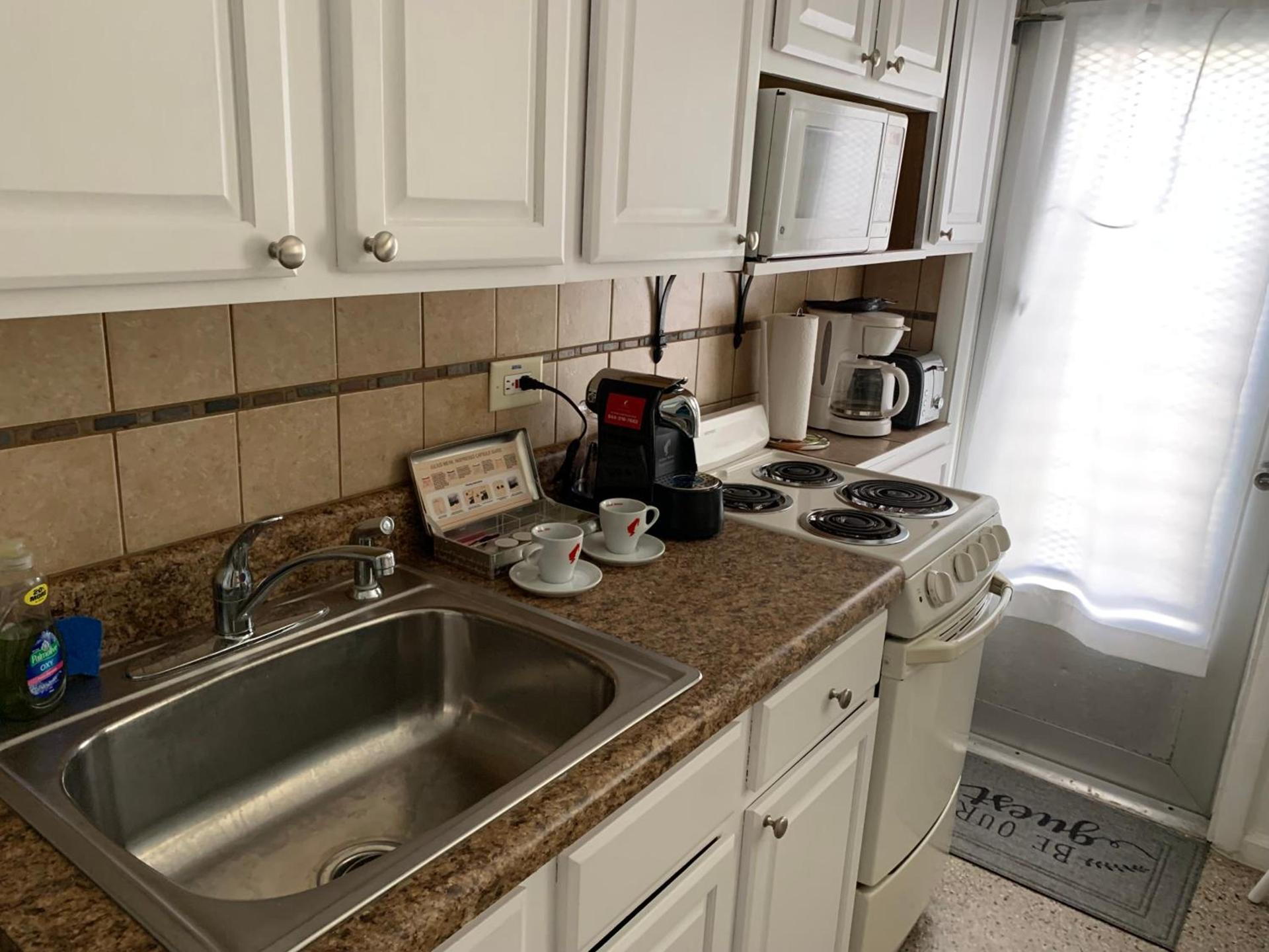 Tiana Beach Inn photo 9