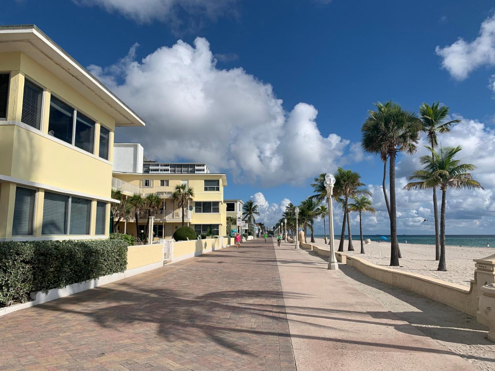 Tiana Beach Inn photo 12