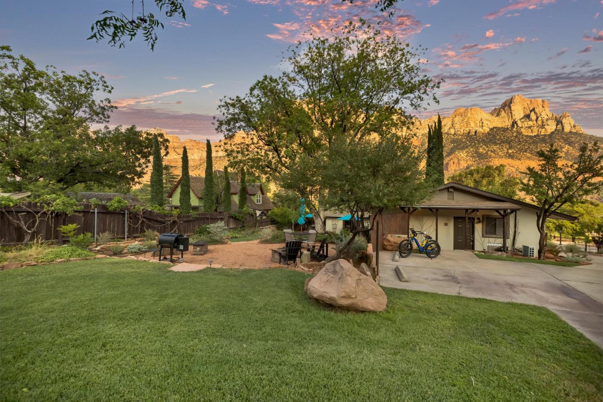 Red Rock Inn Cottages photo 37