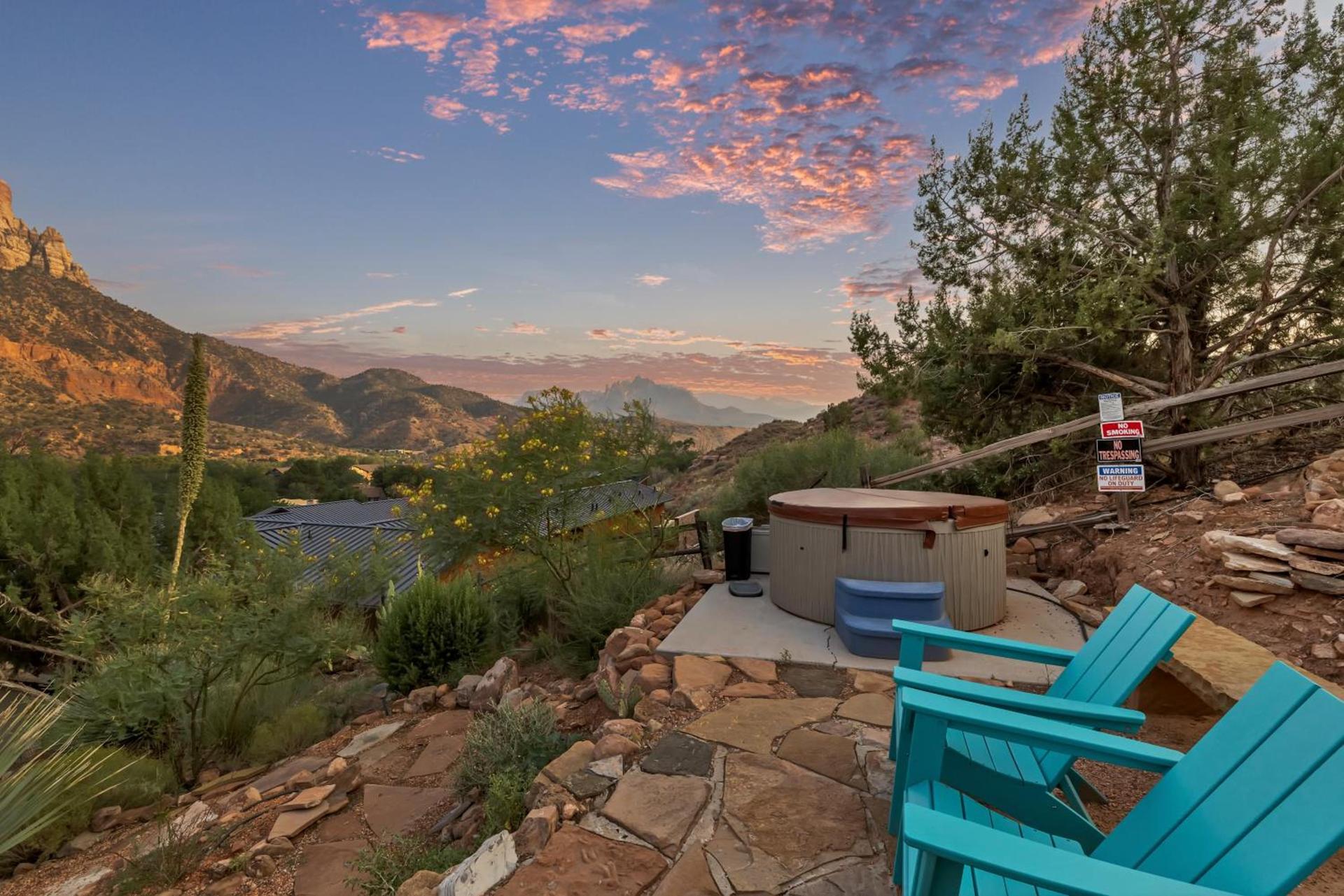 Red Rock Inn Cottages photo 61