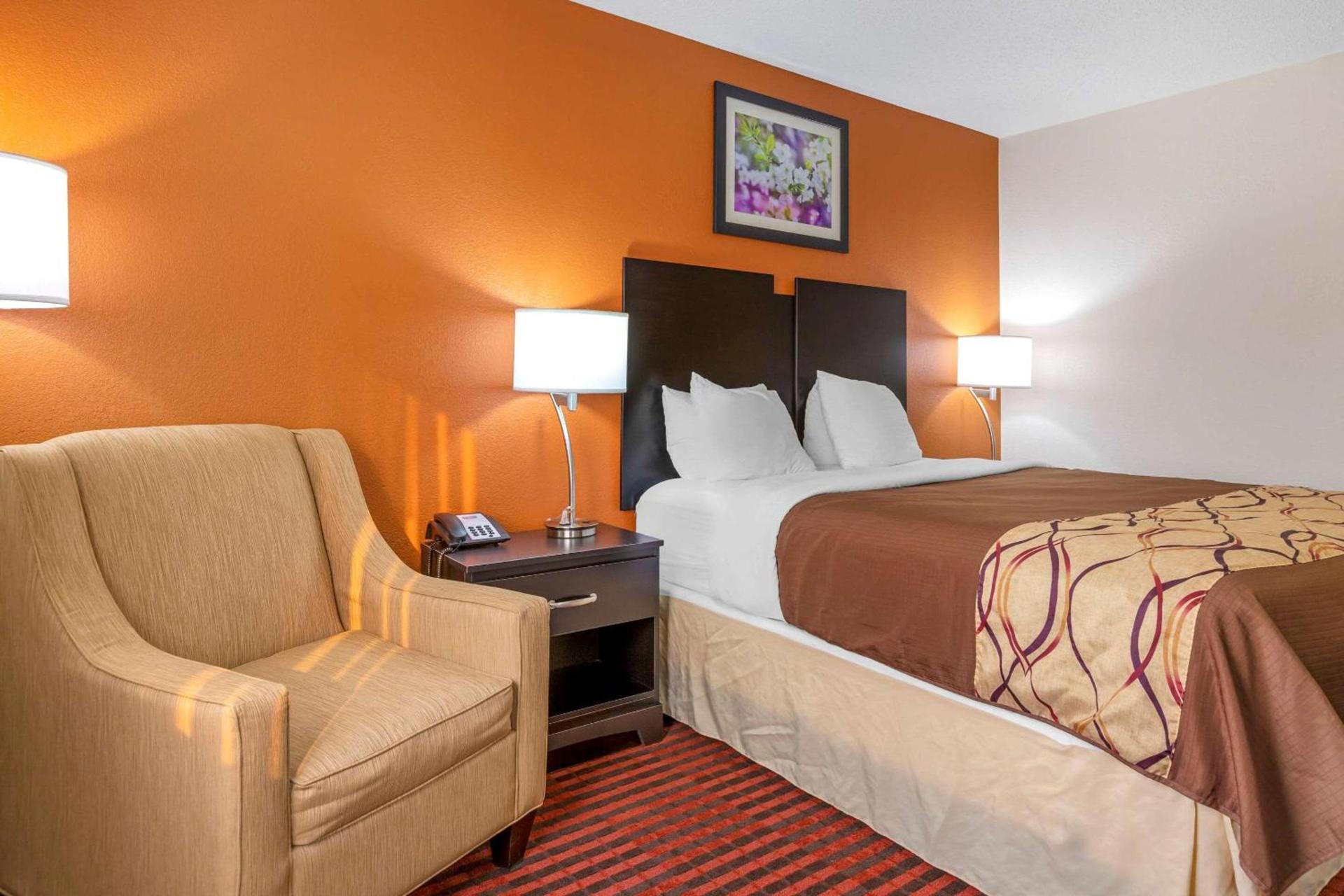 Rodeway Inn Coopersville photo 13