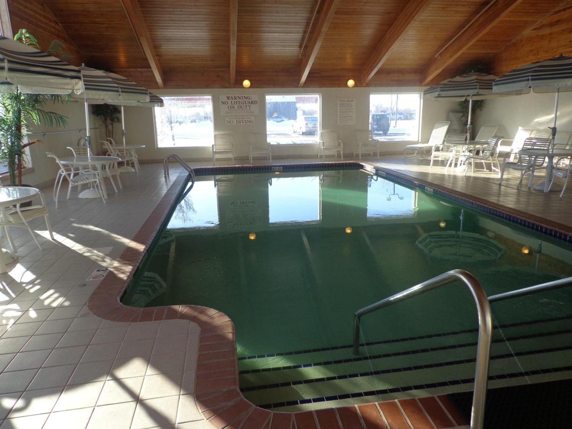 AmericInn by Wyndham Madison SD photo 31