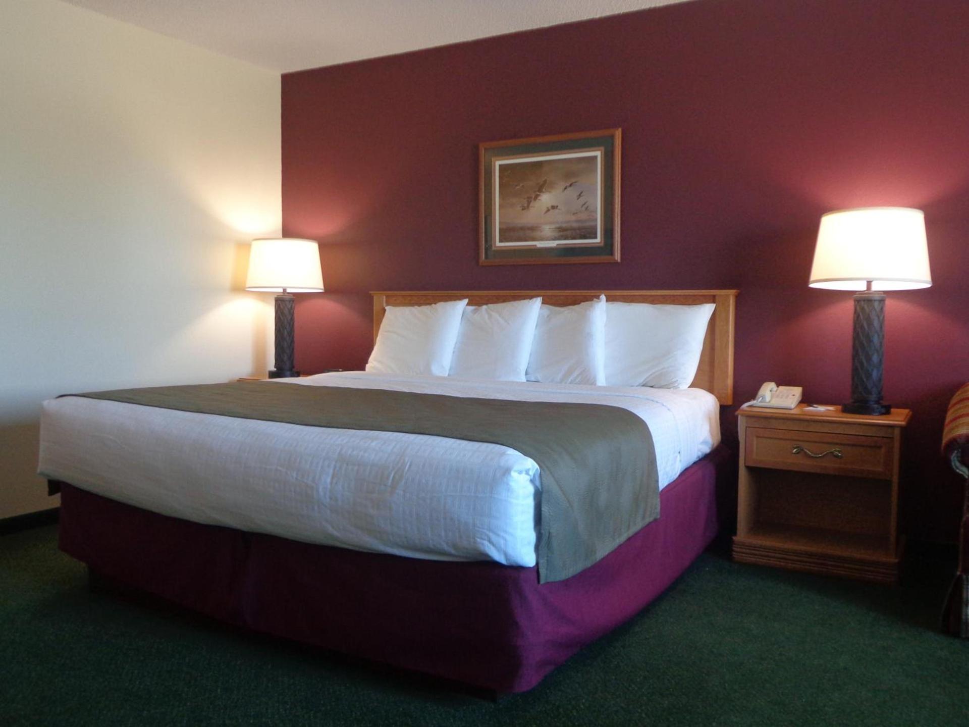 AmericInn by Wyndham Madison SD photo 40
