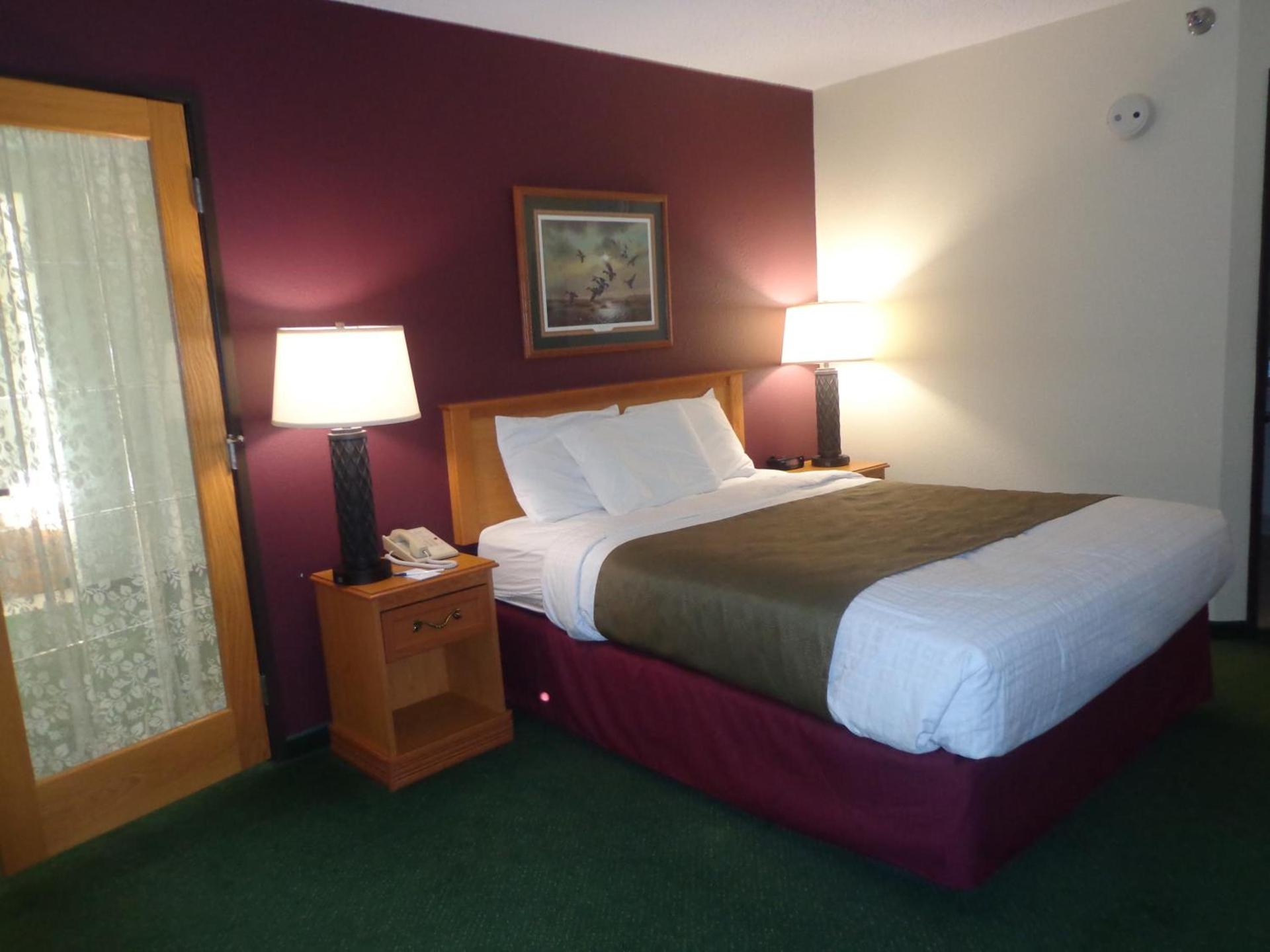 AmericInn by Wyndham Madison SD photo 36