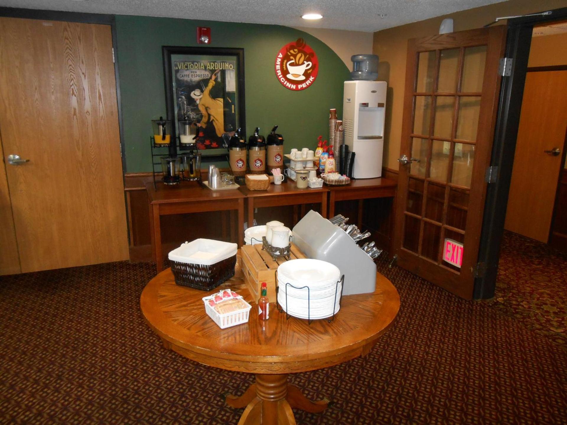 AmericInn by Wyndham McAlester photo 6