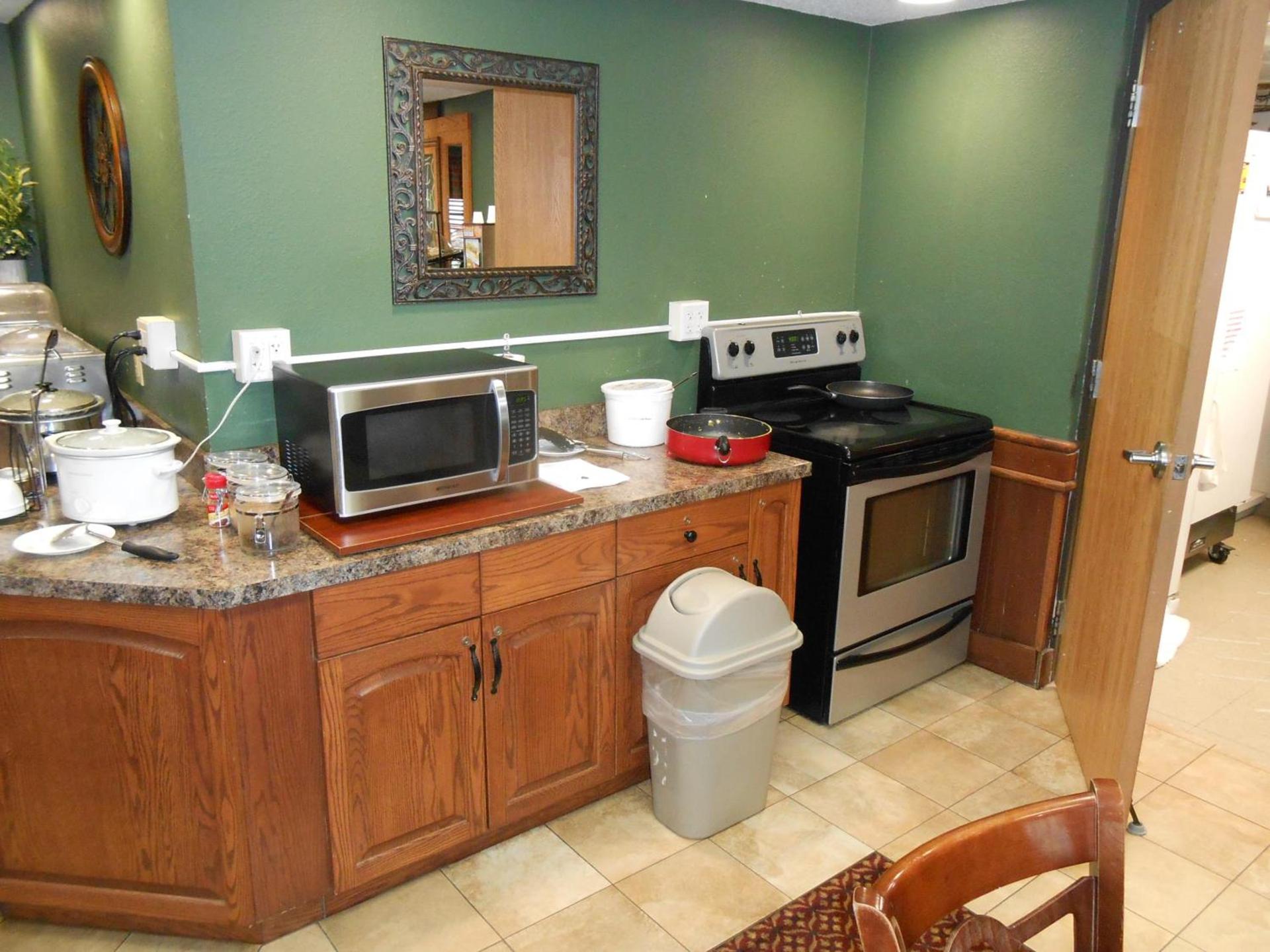 AmericInn by Wyndham McAlester photo 14