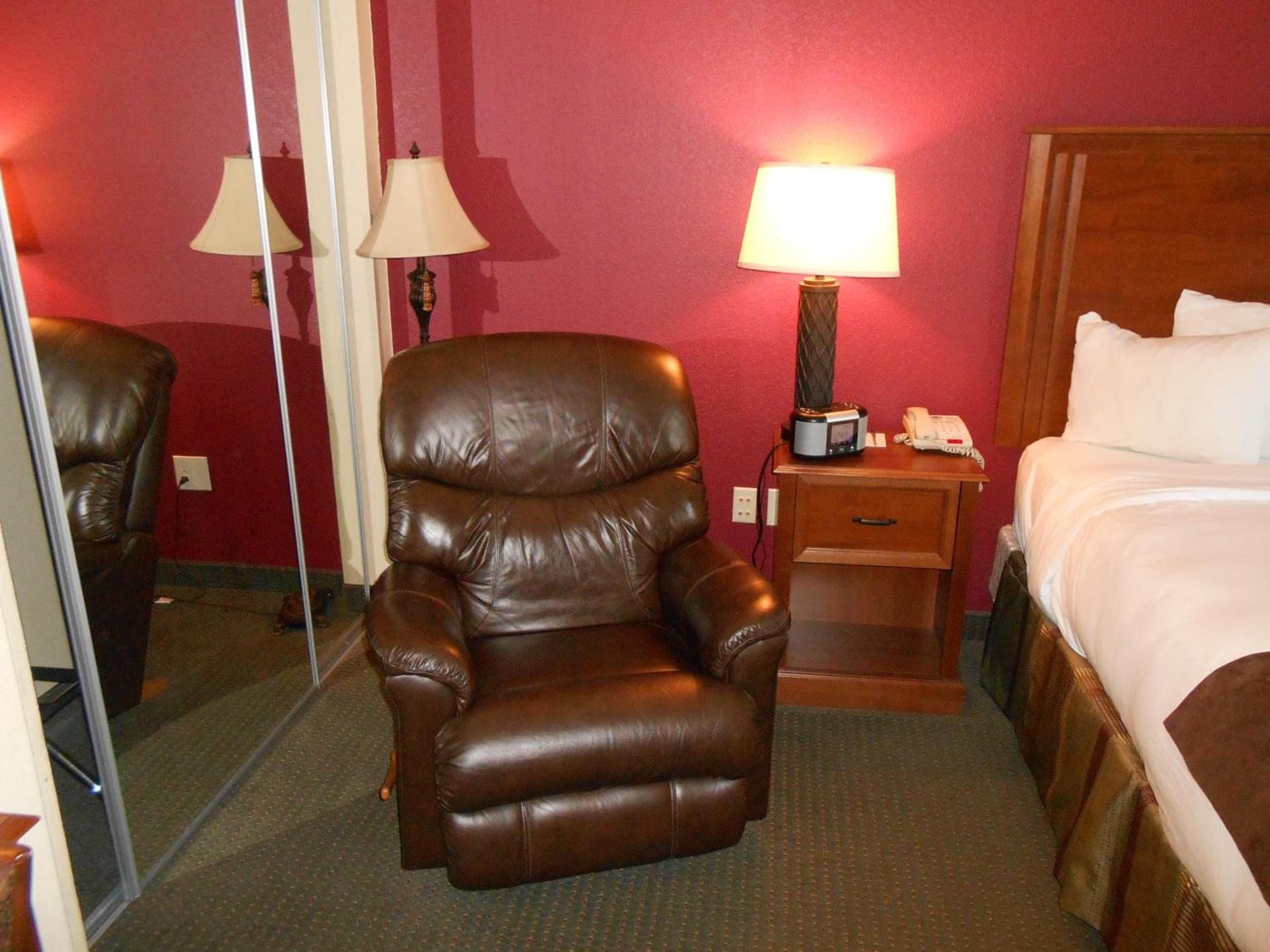AmericInn by Wyndham McAlester photo 23