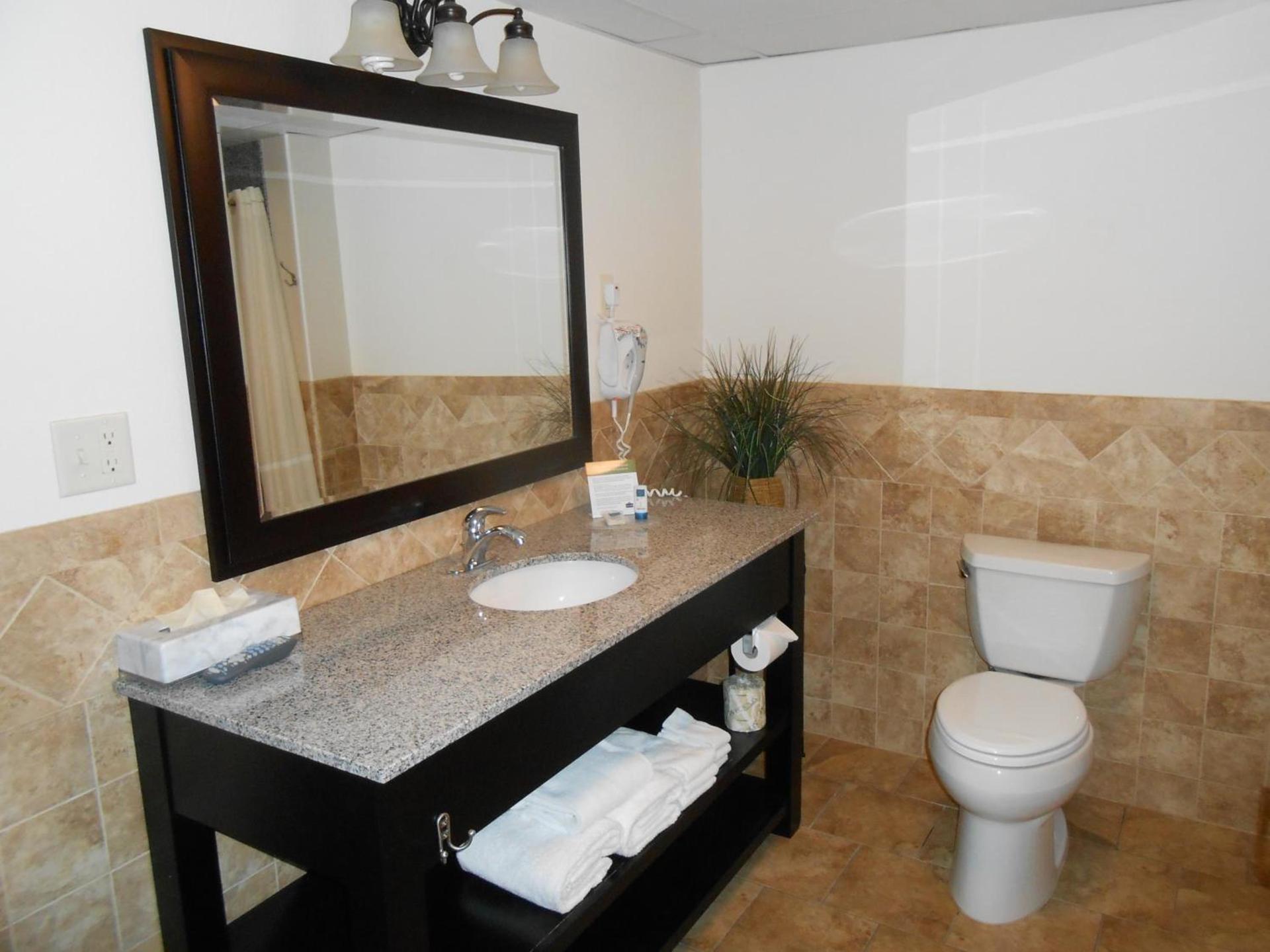 AmericInn by Wyndham McAlester photo 25