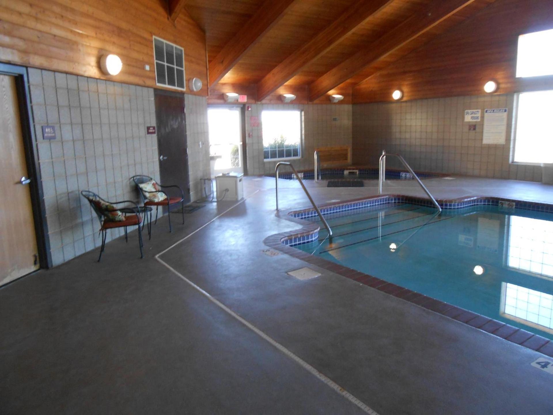 AmericInn by Wyndham McAlester photo 27