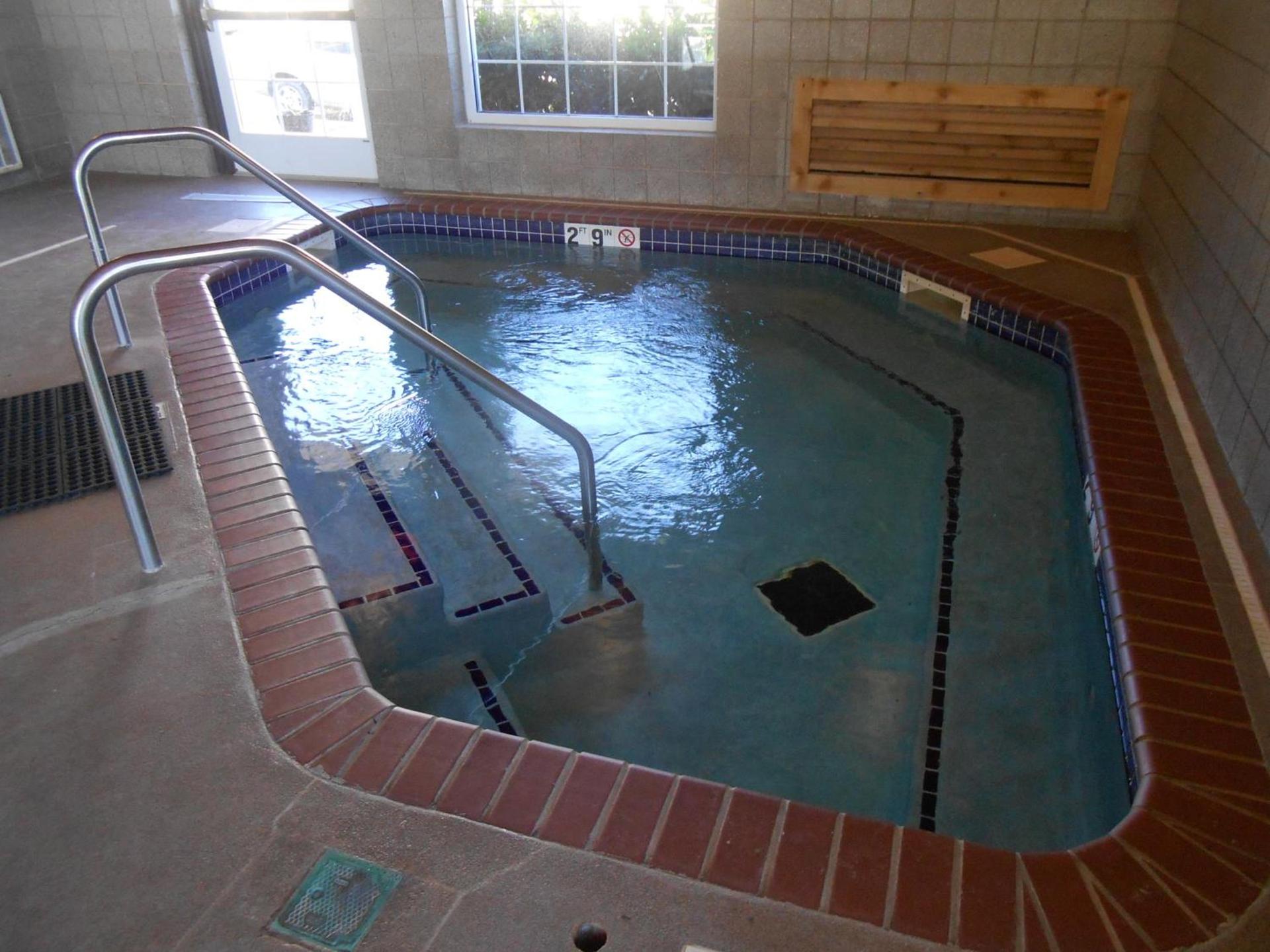 AmericInn by Wyndham McAlester photo 31
