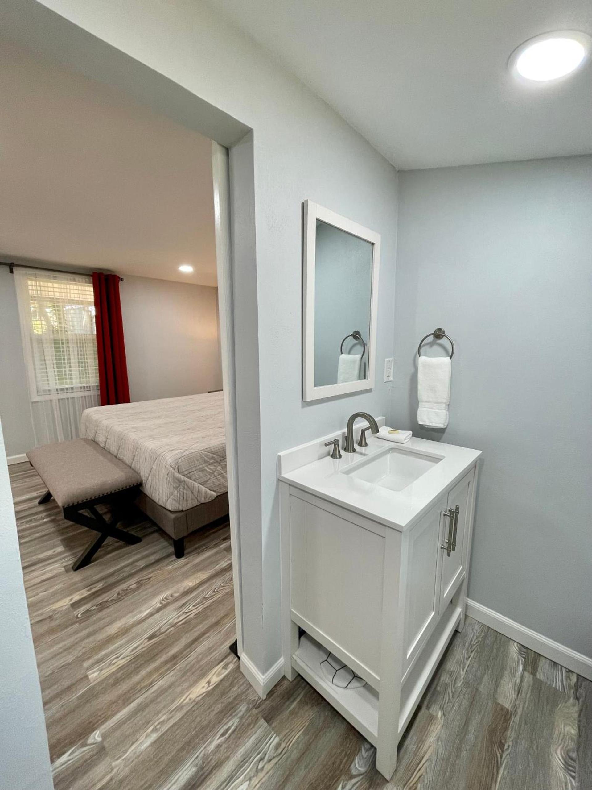 Veda Inn & Cottages photo 30