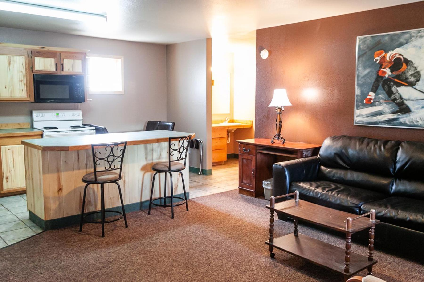 Circle R Motel photo 15