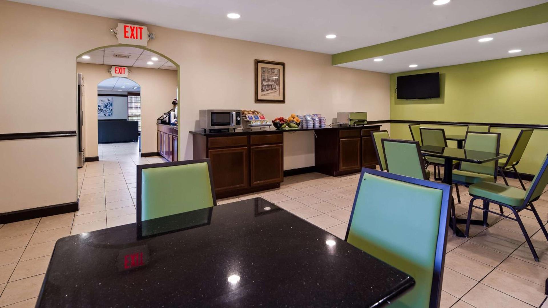 SureStay Hotel by Best Western East Brunswick photo 7