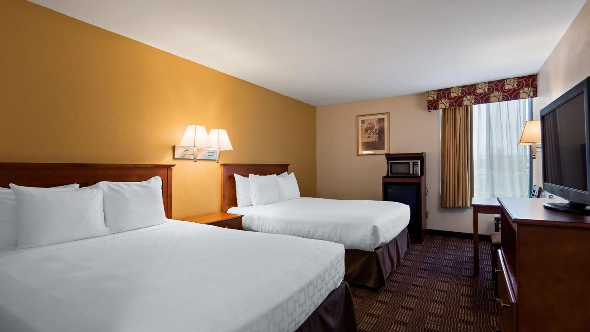 SureStay Hotel by Best Western East Brunswick photo 17