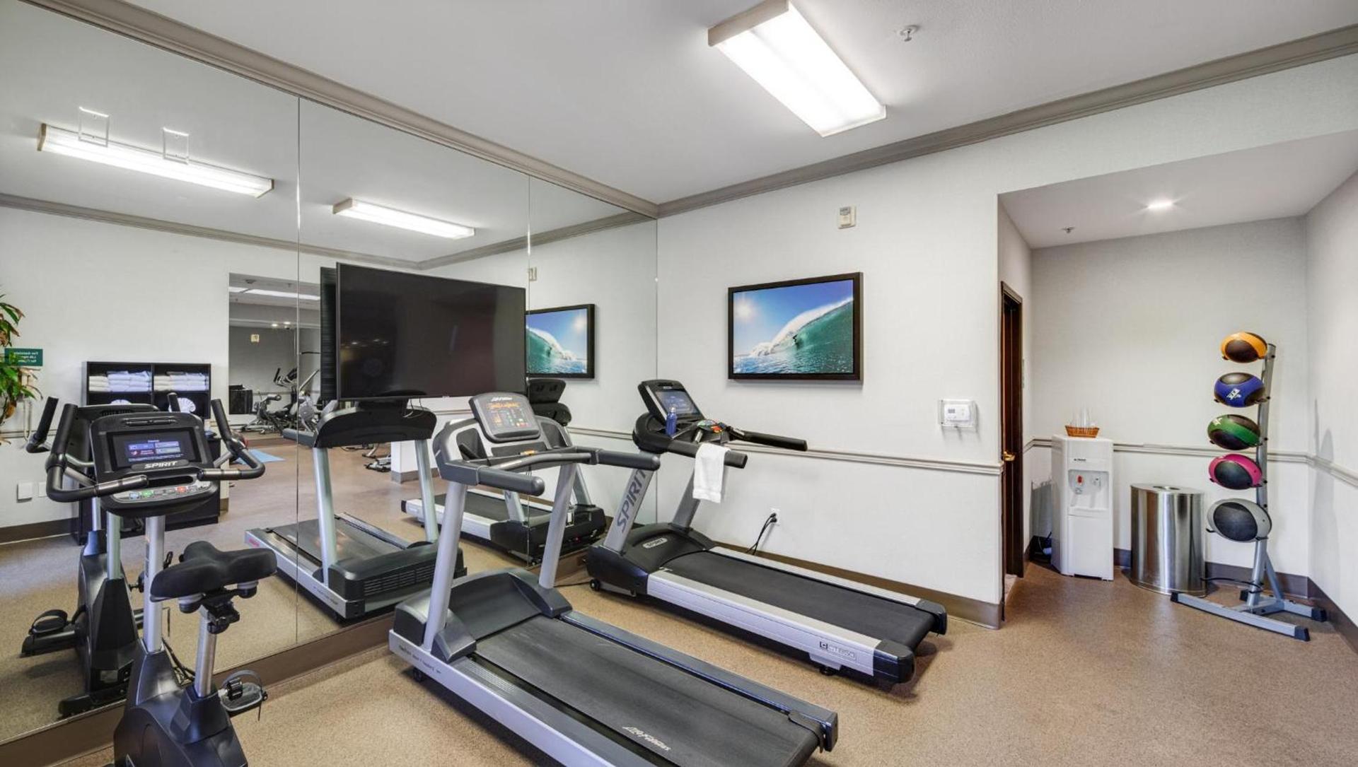 Ayres Hotel Seal Beach - Cypress photo 14