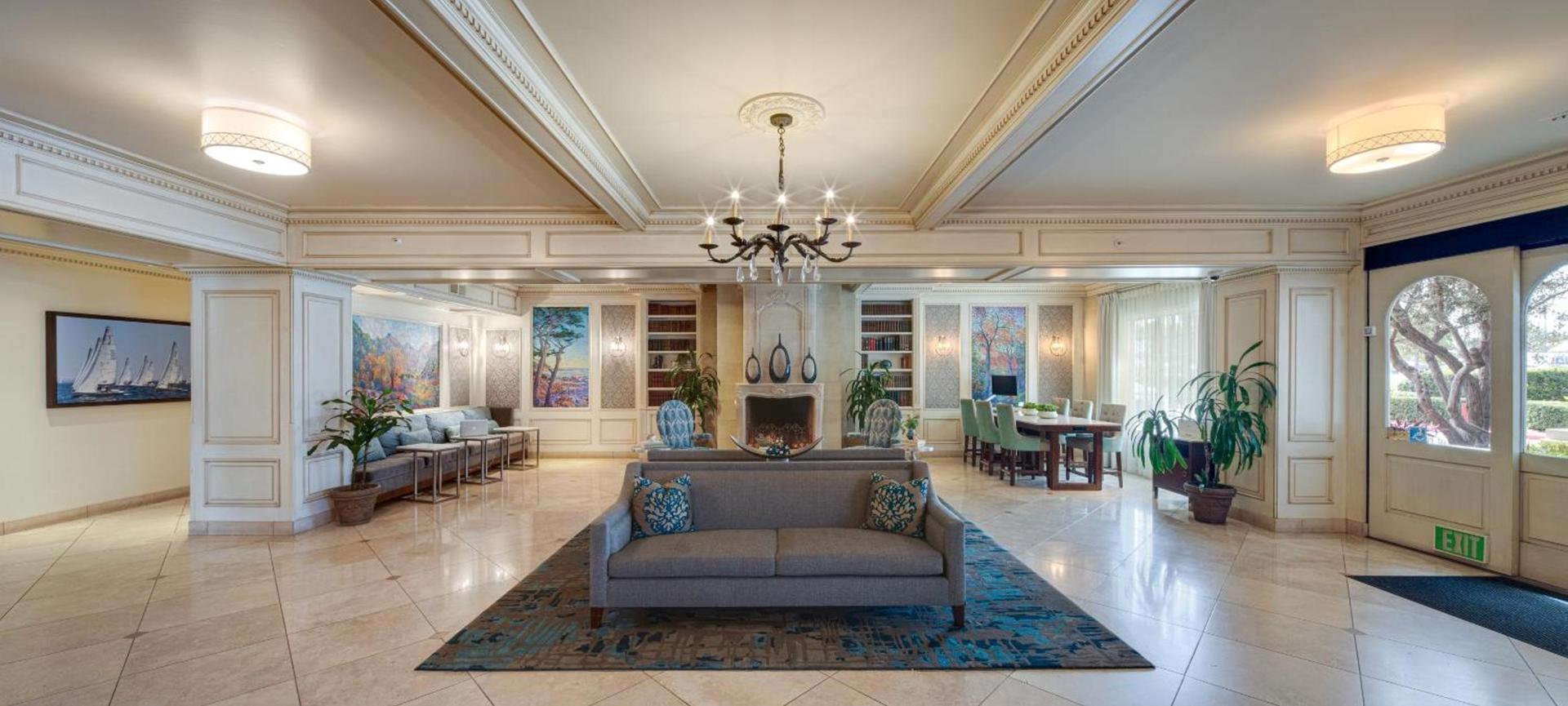 Ayres Hotel Seal Beach - Cypress photo 3