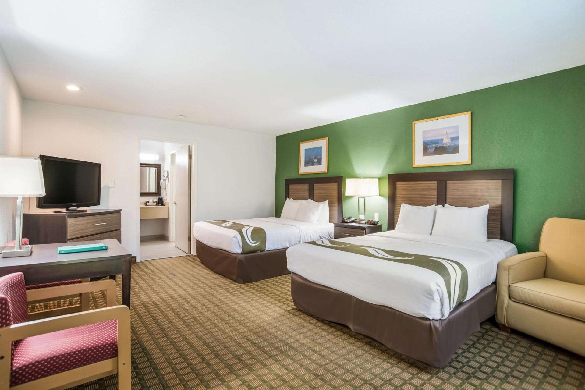 Quality Inn Mount Vernon photo 13