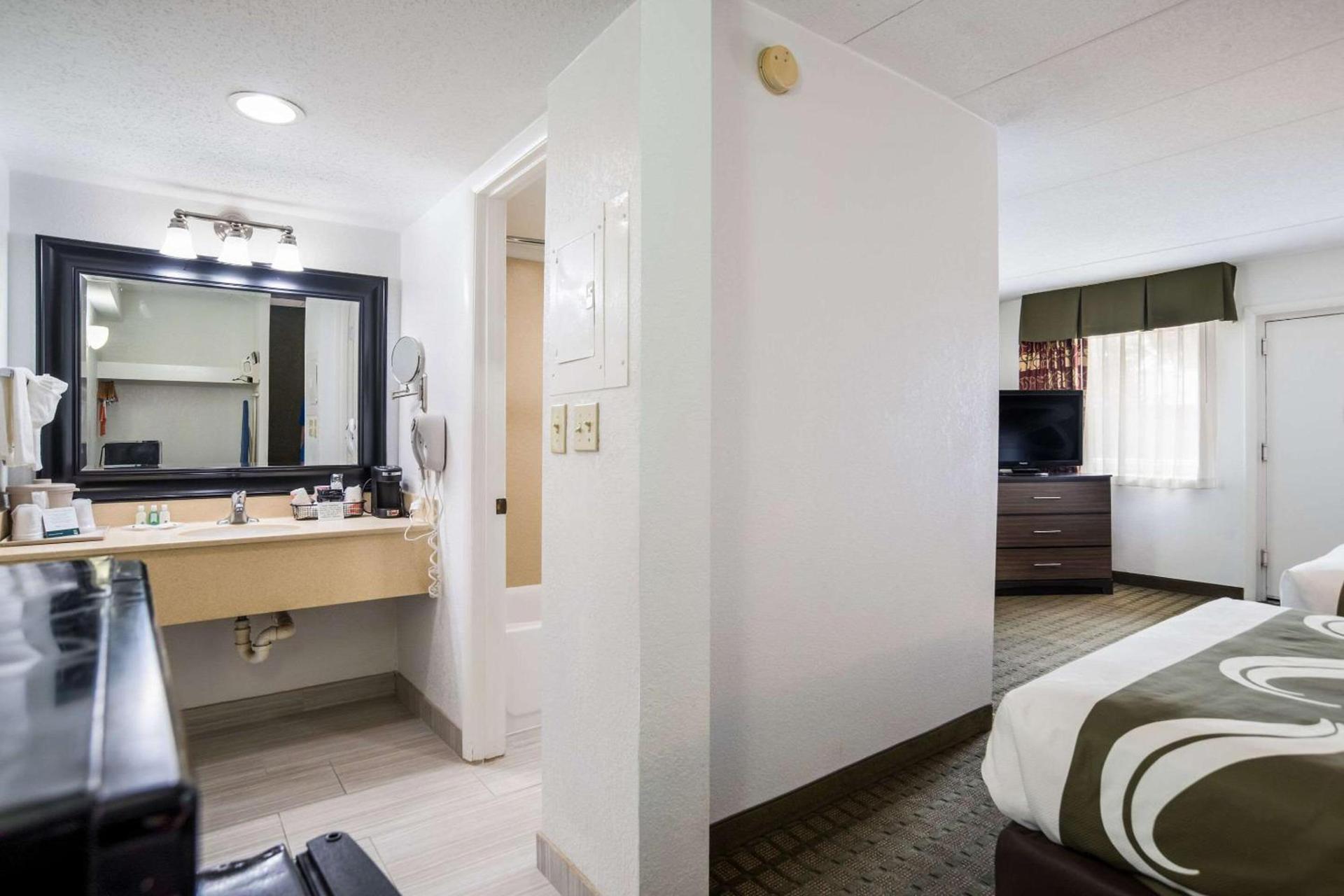 Quality Inn Mount Vernon photo 19