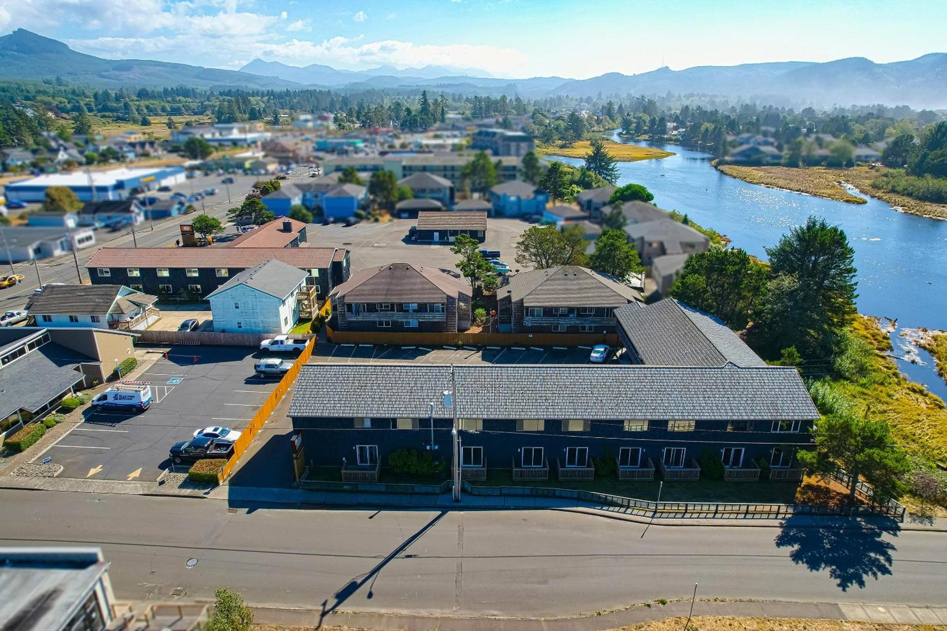 Coast River Inn by OYO Seaside photo 7